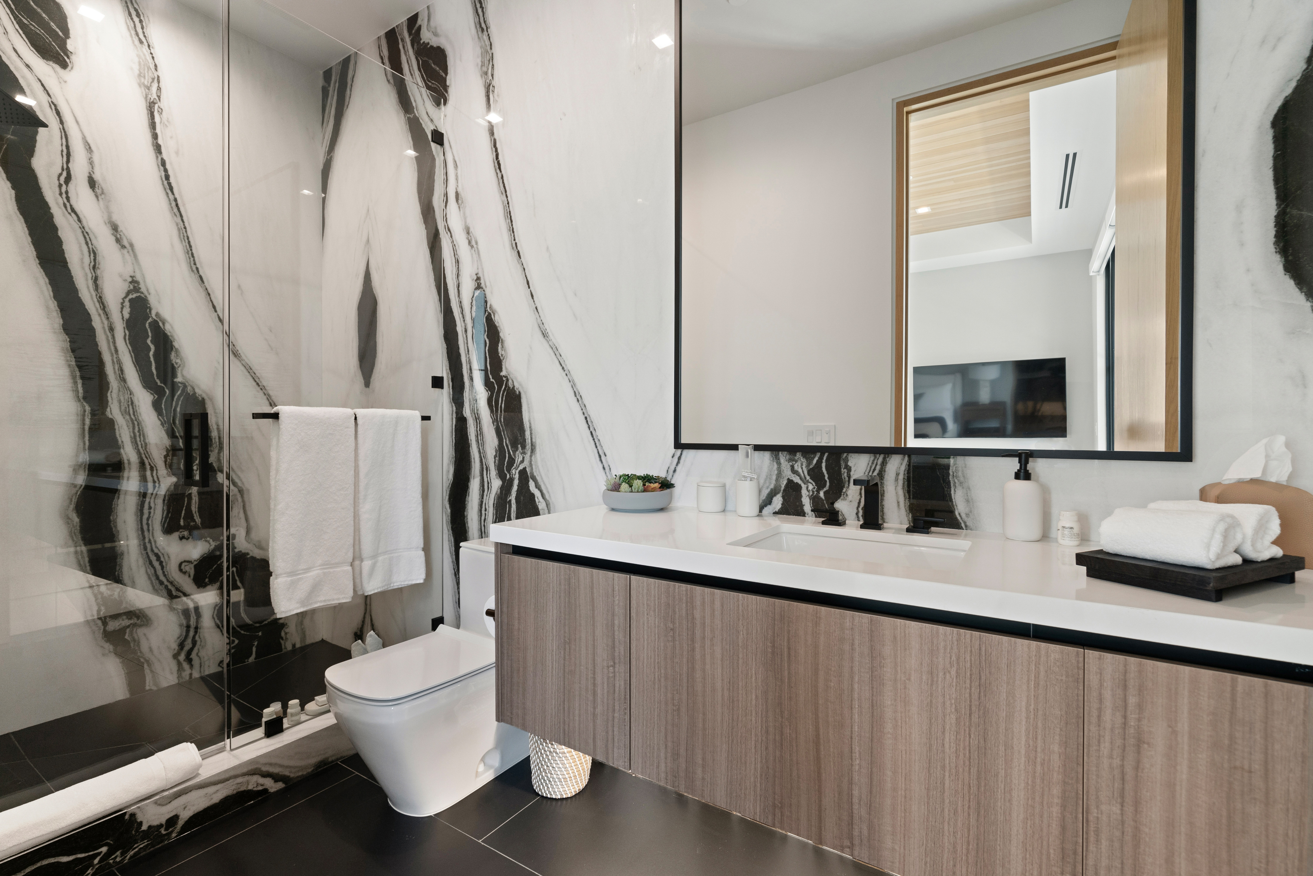 Linda Flora | Photo 40