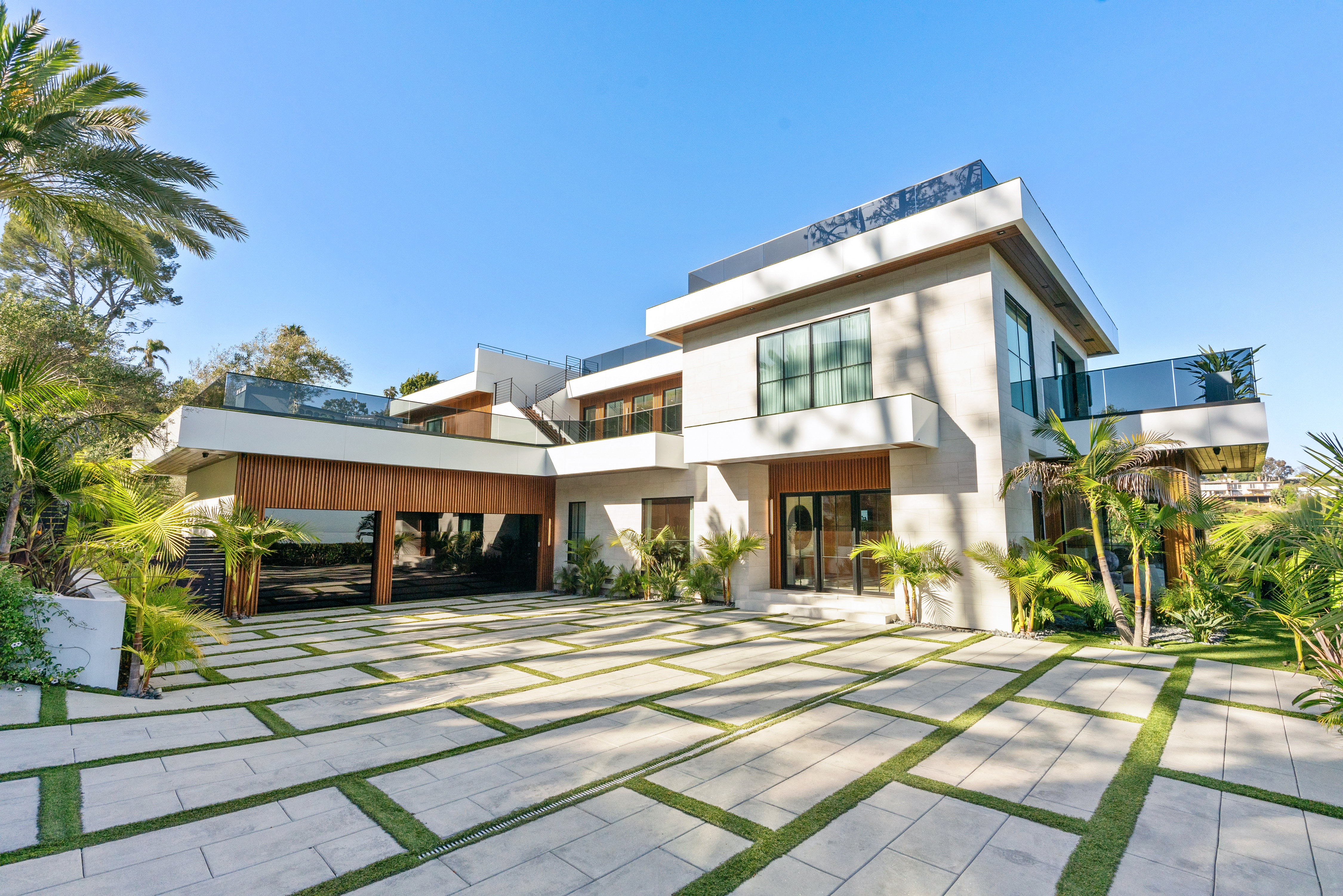 Linda Flora | Photo 7