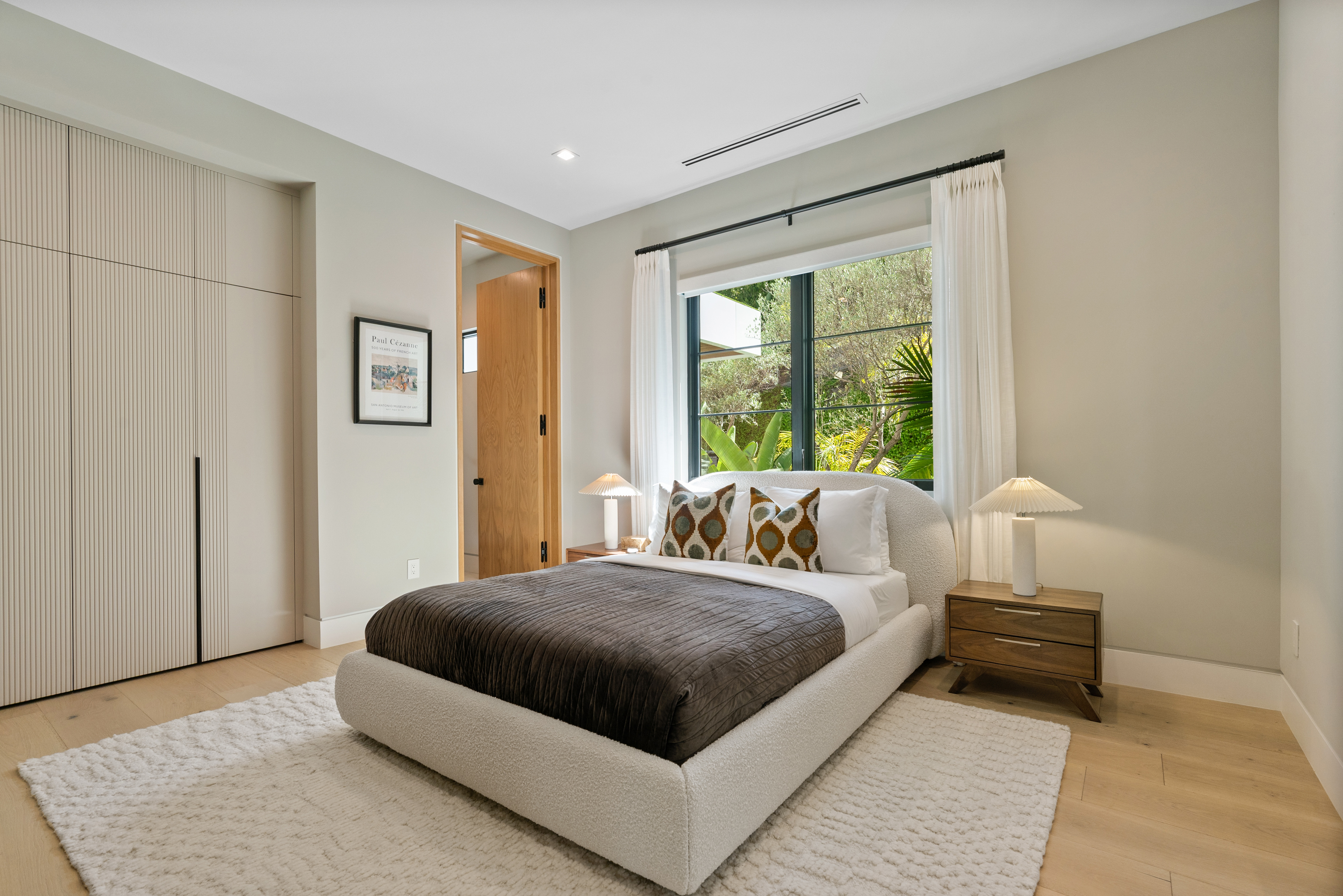 Linda Flora | Photo 25