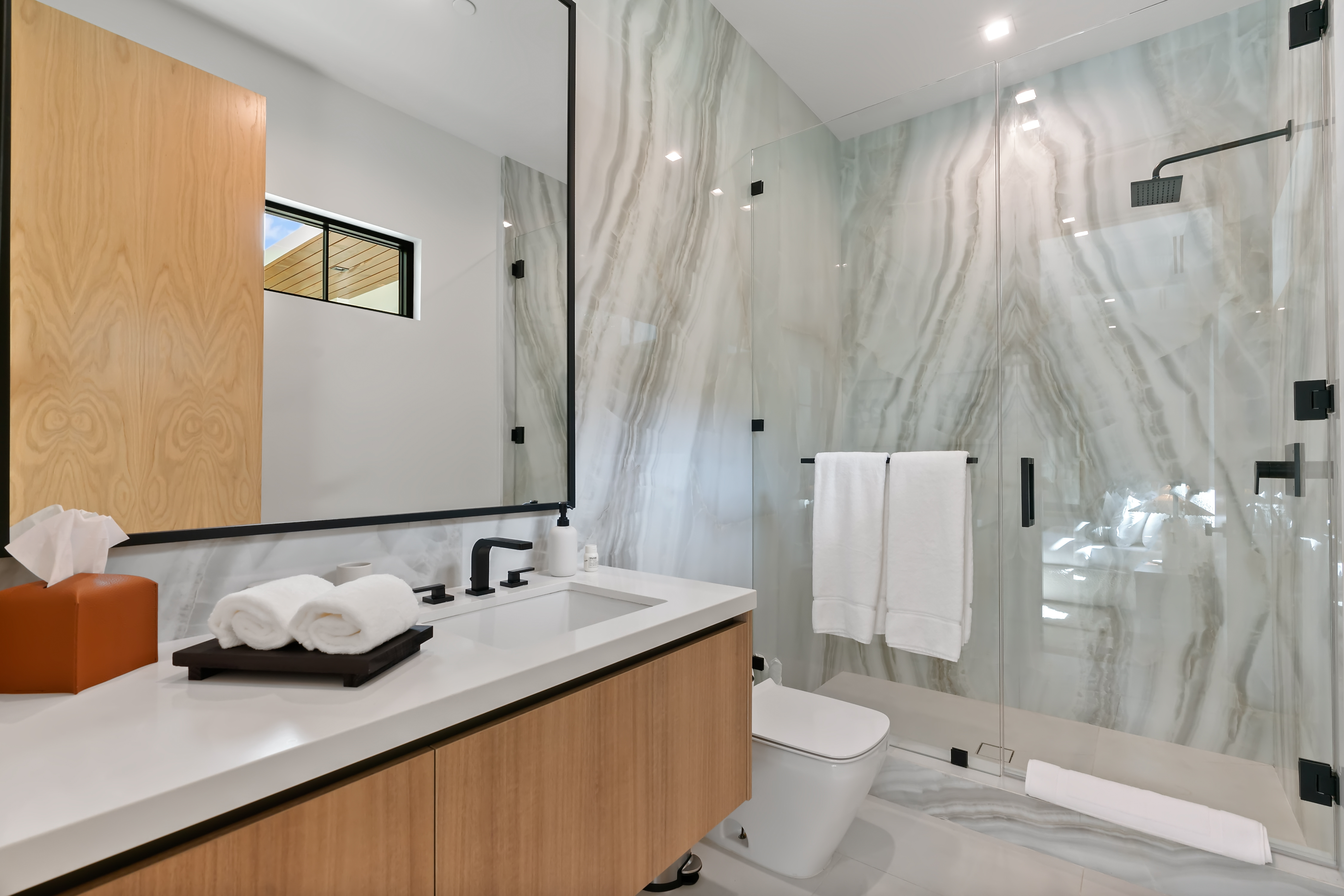 Linda Flora | Photo 24