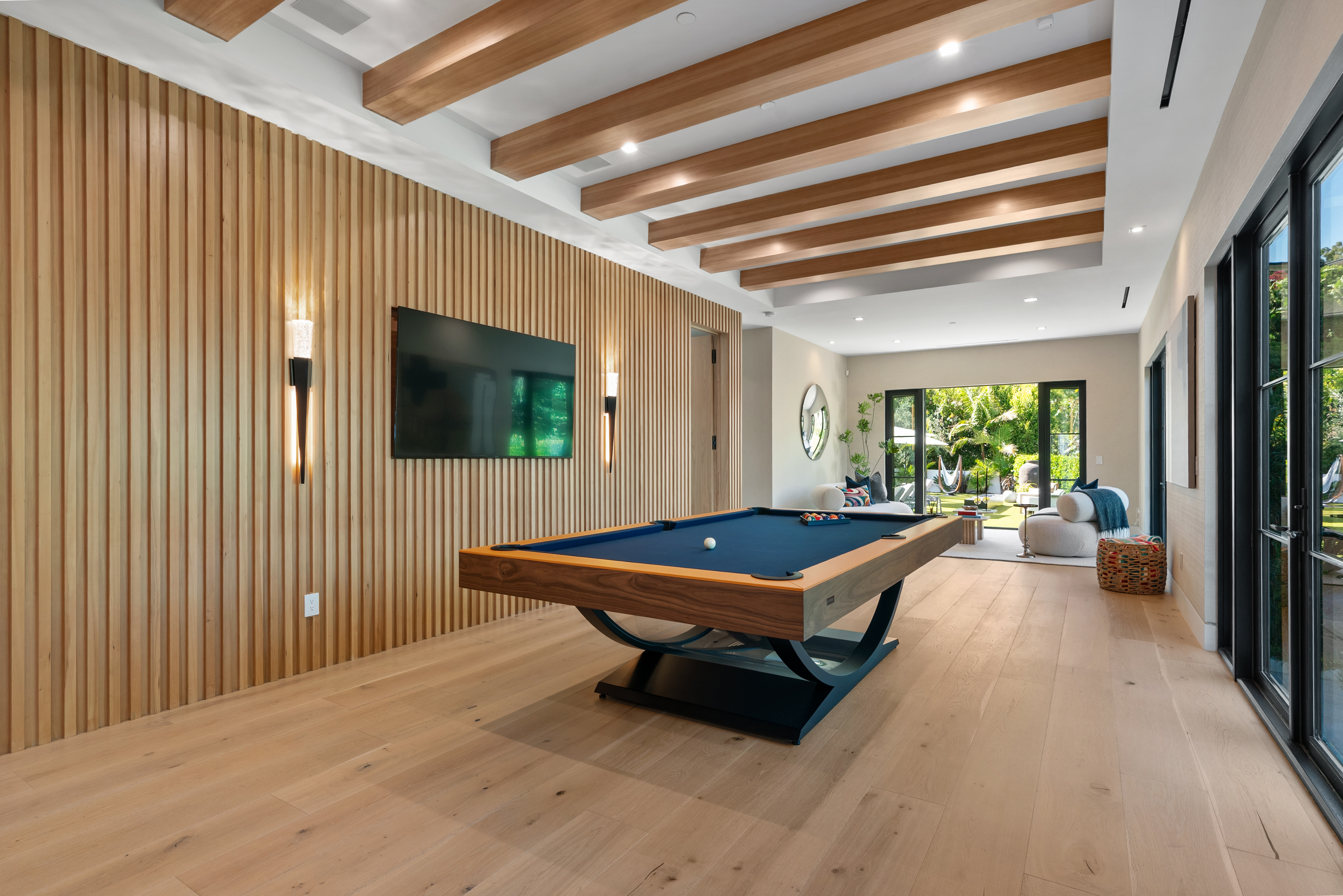 Linda Flora | Photo 20