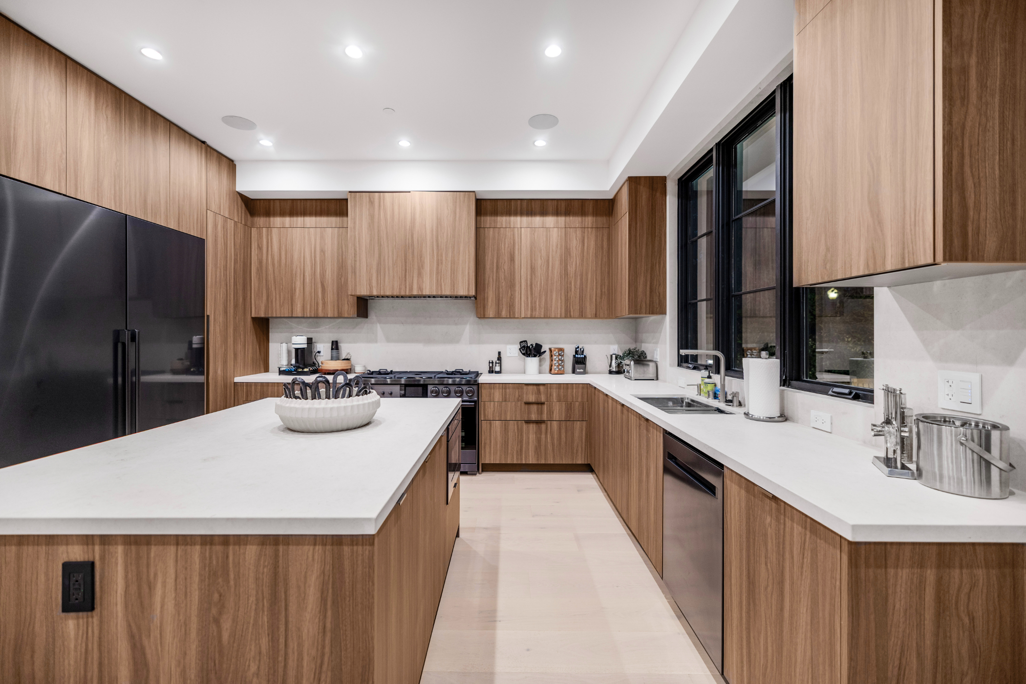 Colfax Estate | Photo 18