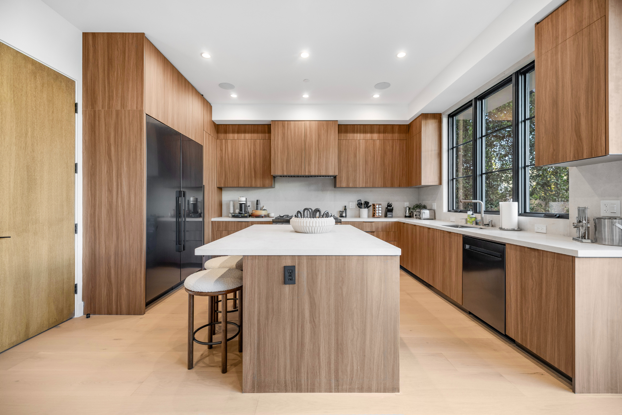 Colfax Estate | Photo 16