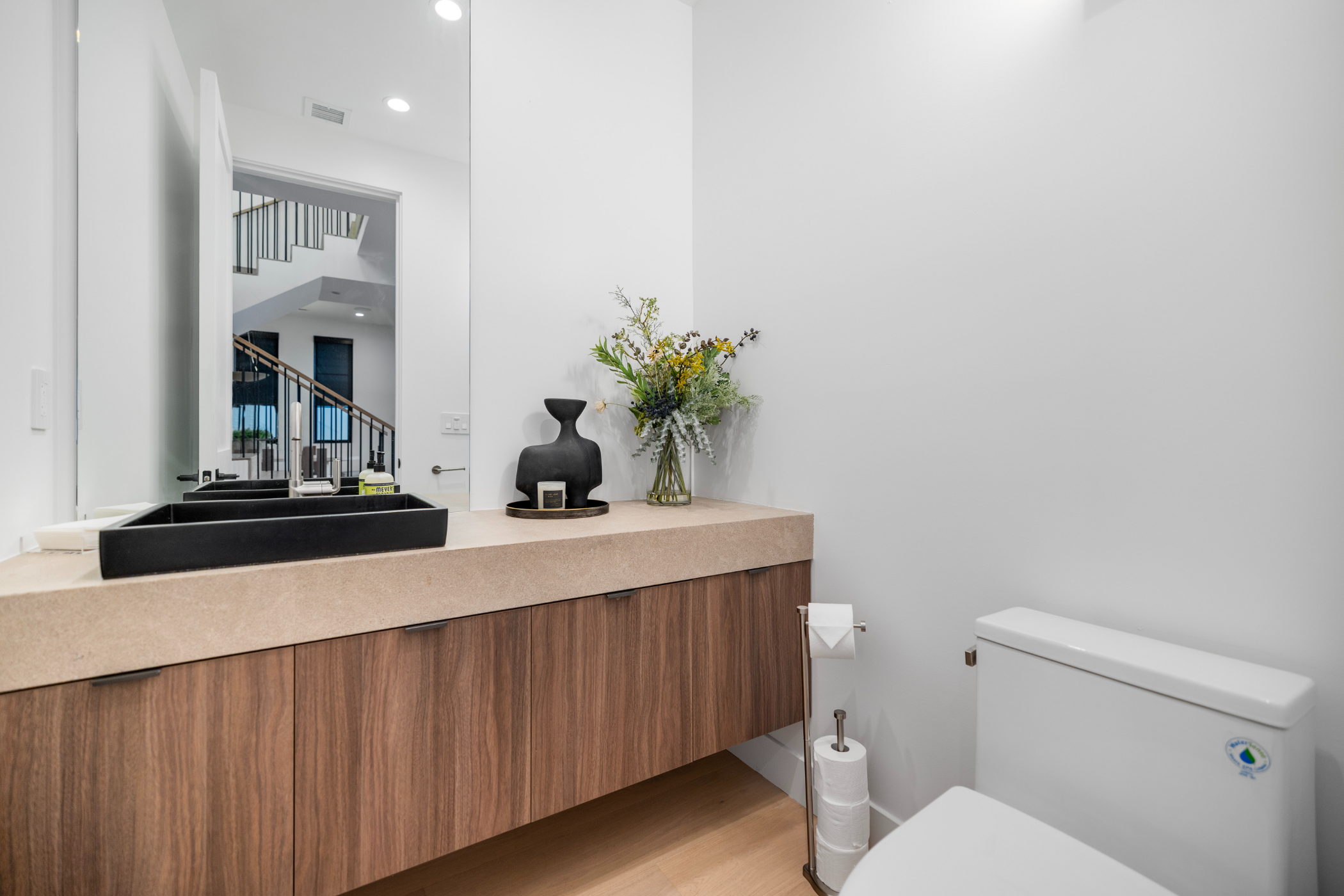 Colfax Estate | Photo 43