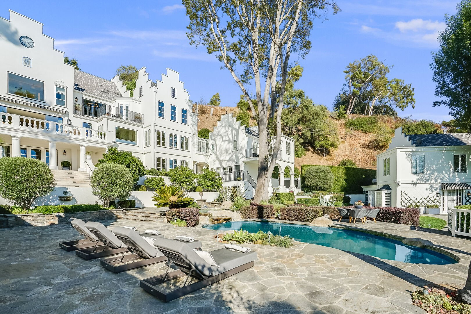 Summitridge Villa | Photo 4