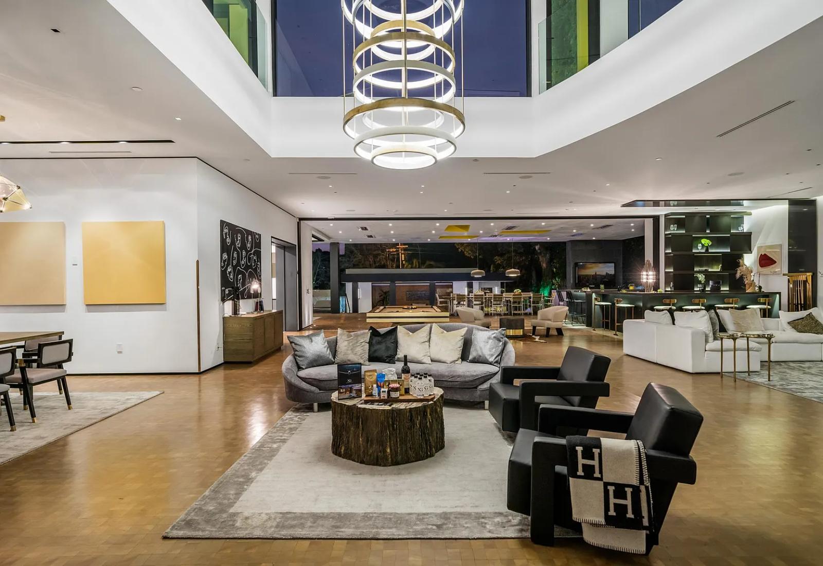 Rexford Modern | Photo 4