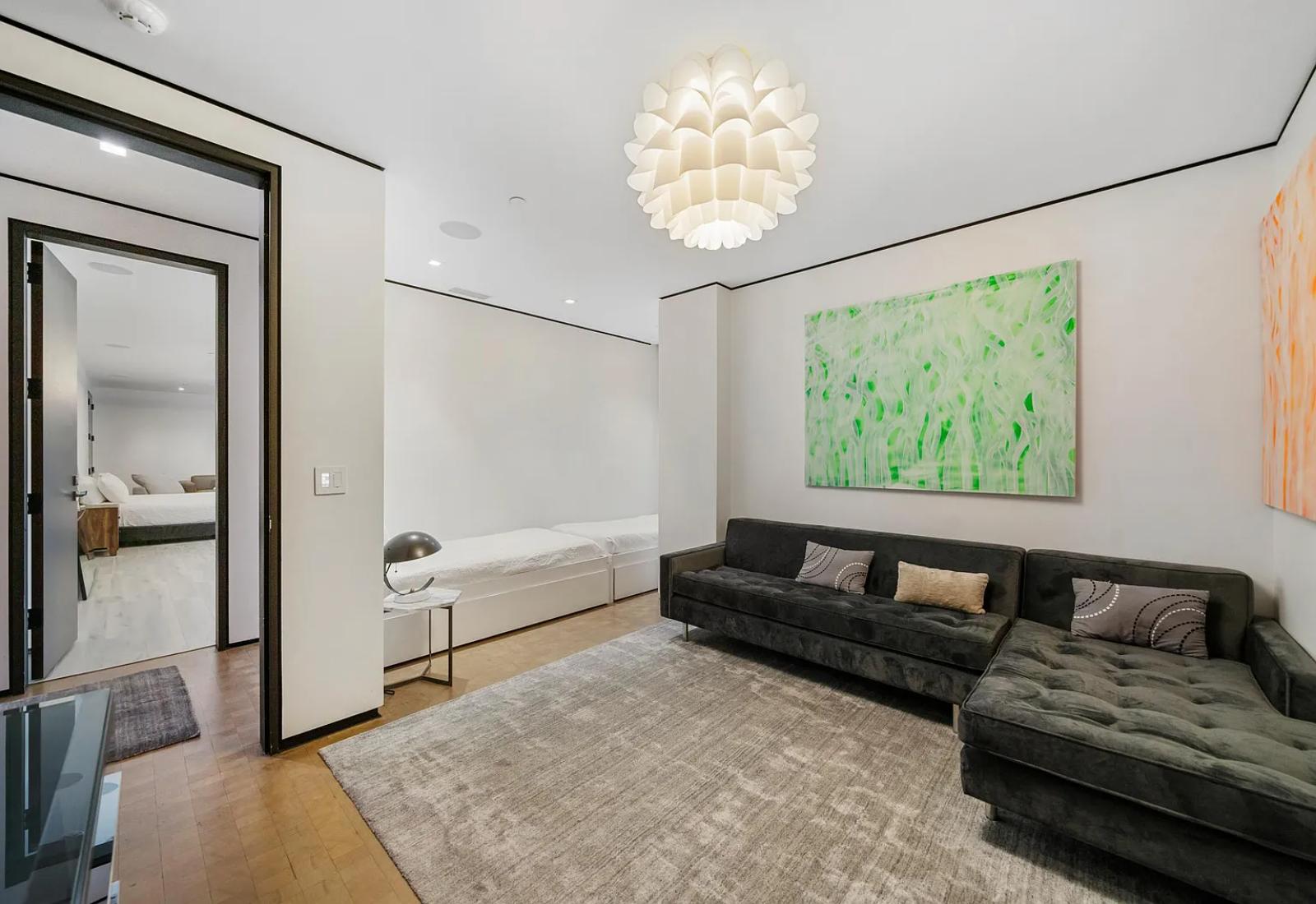 Rexford Modern | Photo 36