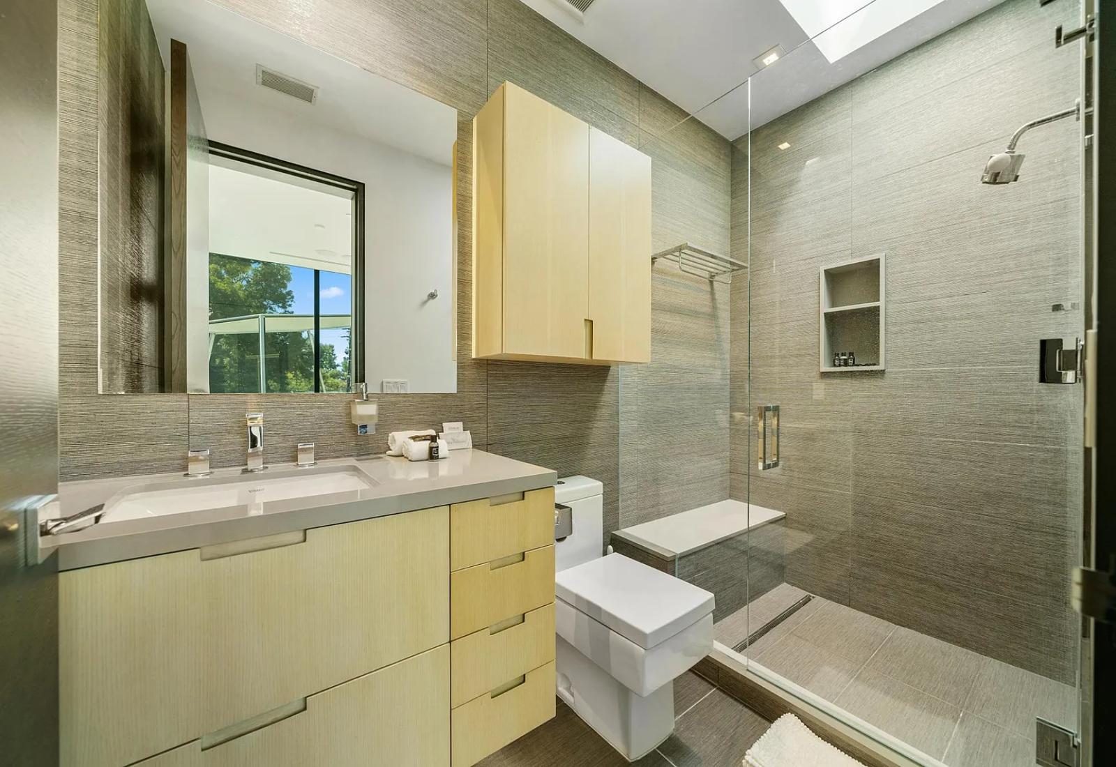 Rexford Modern | Photo 26