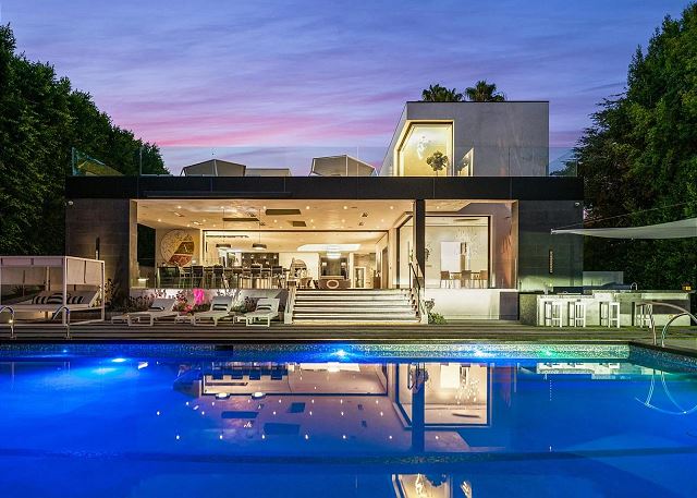 Featured Property Rexford Modern