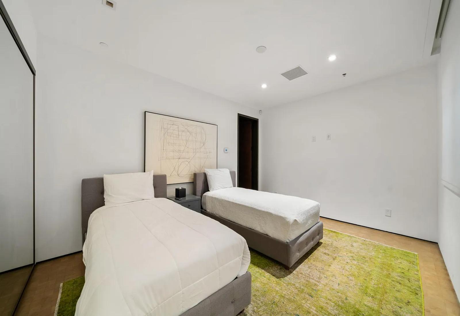 Rexford Modern | Photo 31