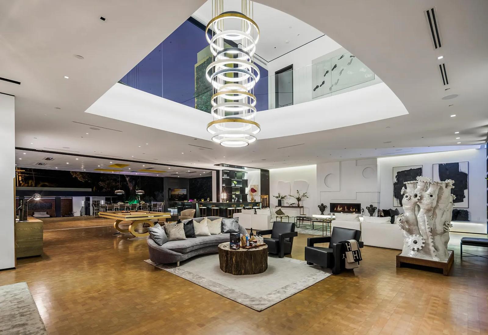 Rexford Modern | Photo 11