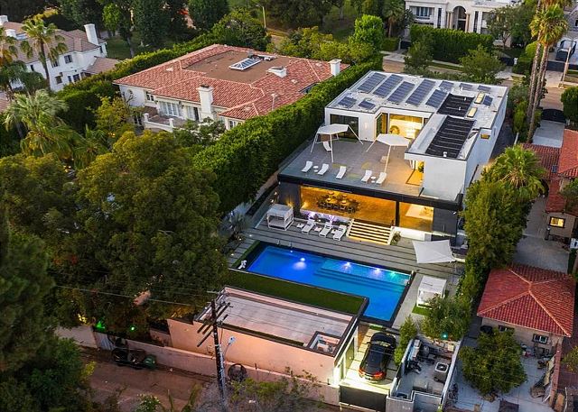 Featured Property Rexford Modern