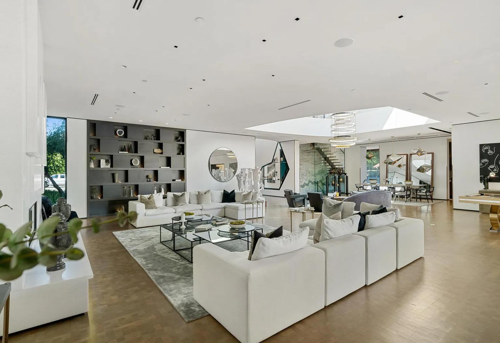 Rexford Modern | Photo 9