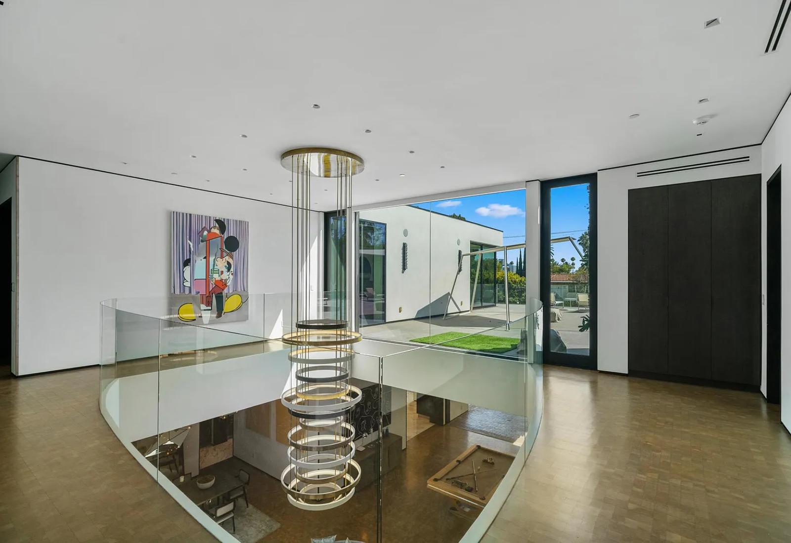 Rexford Modern | Photo 17