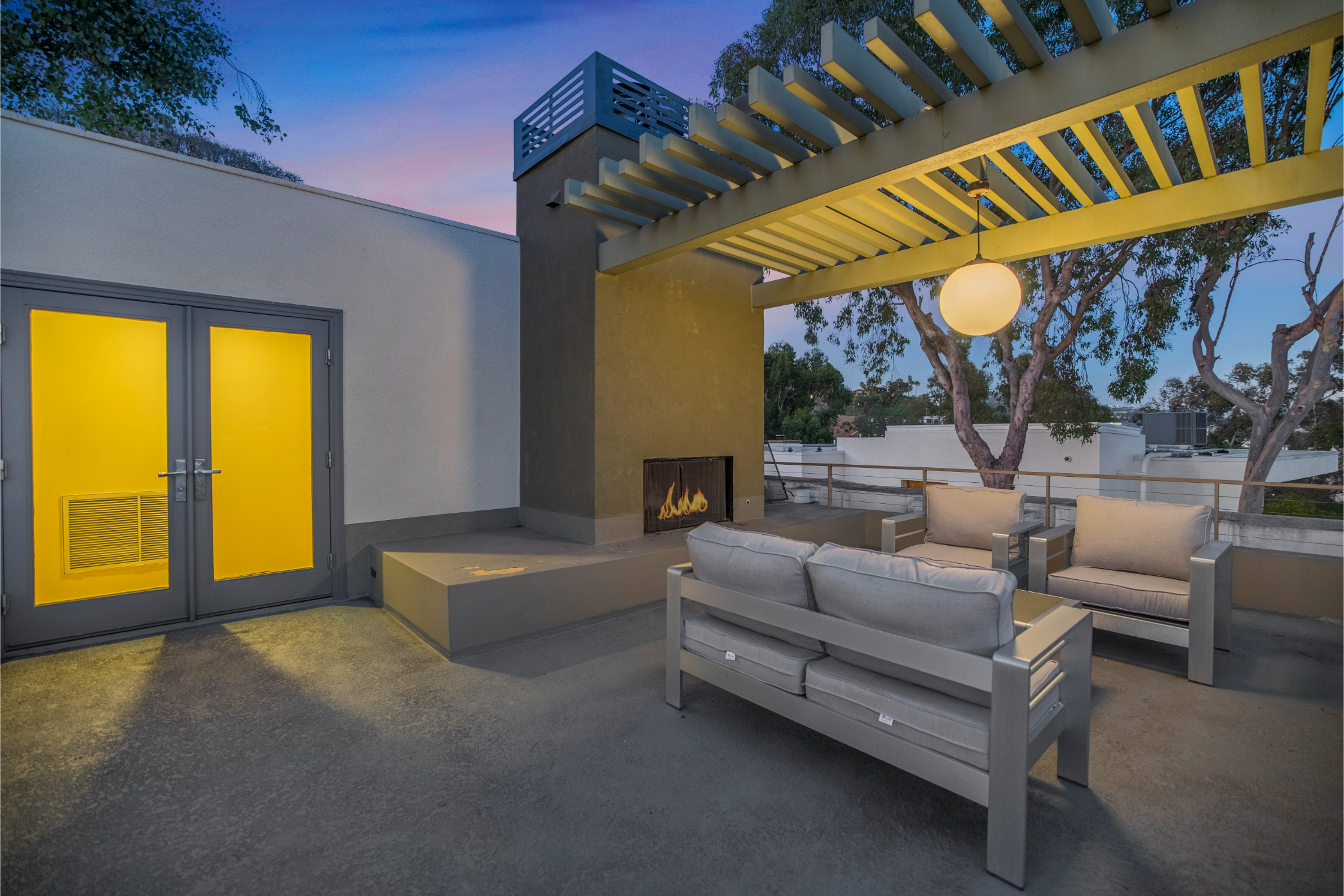 Solara Point | Photo 44