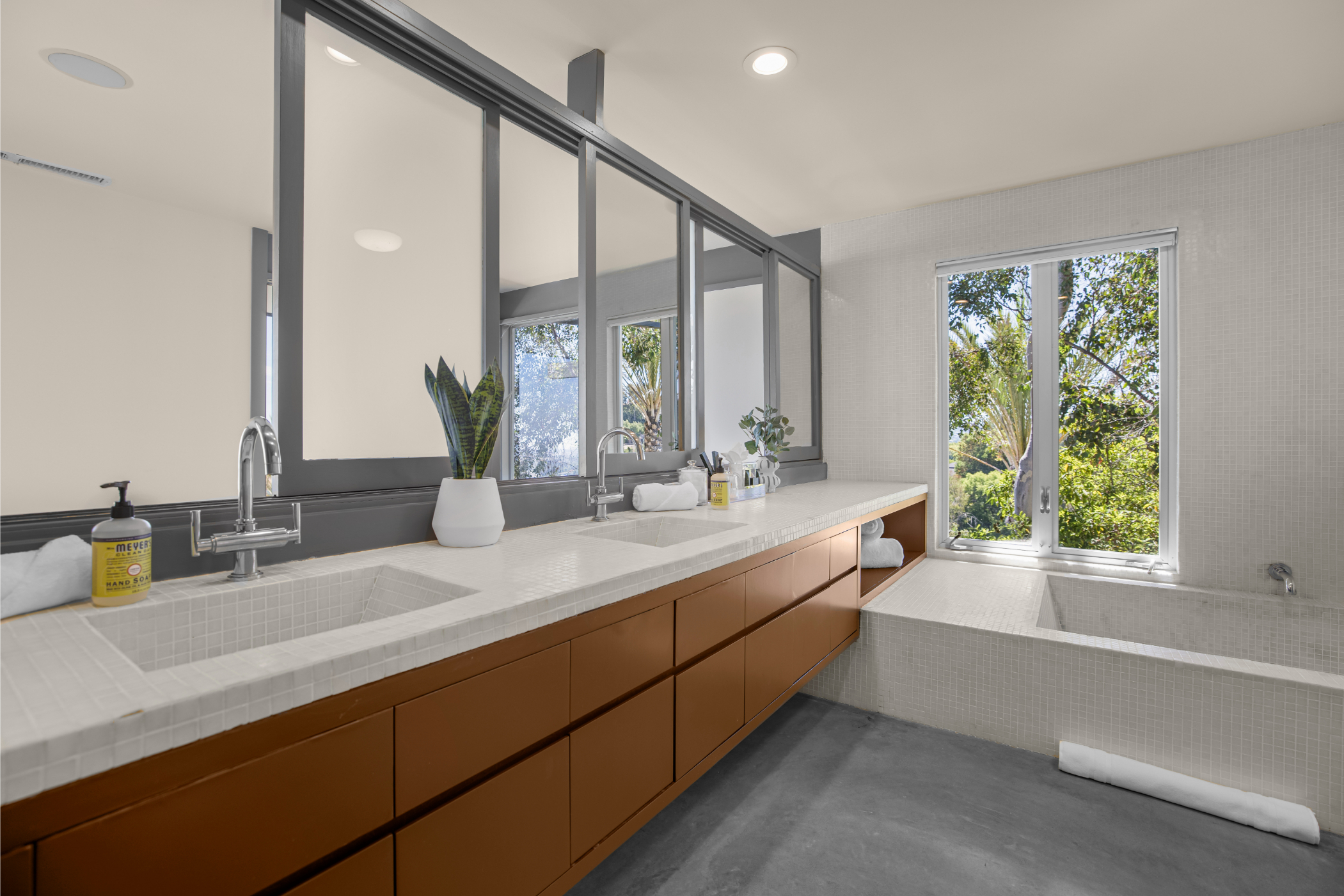 Solara Point | Photo 31