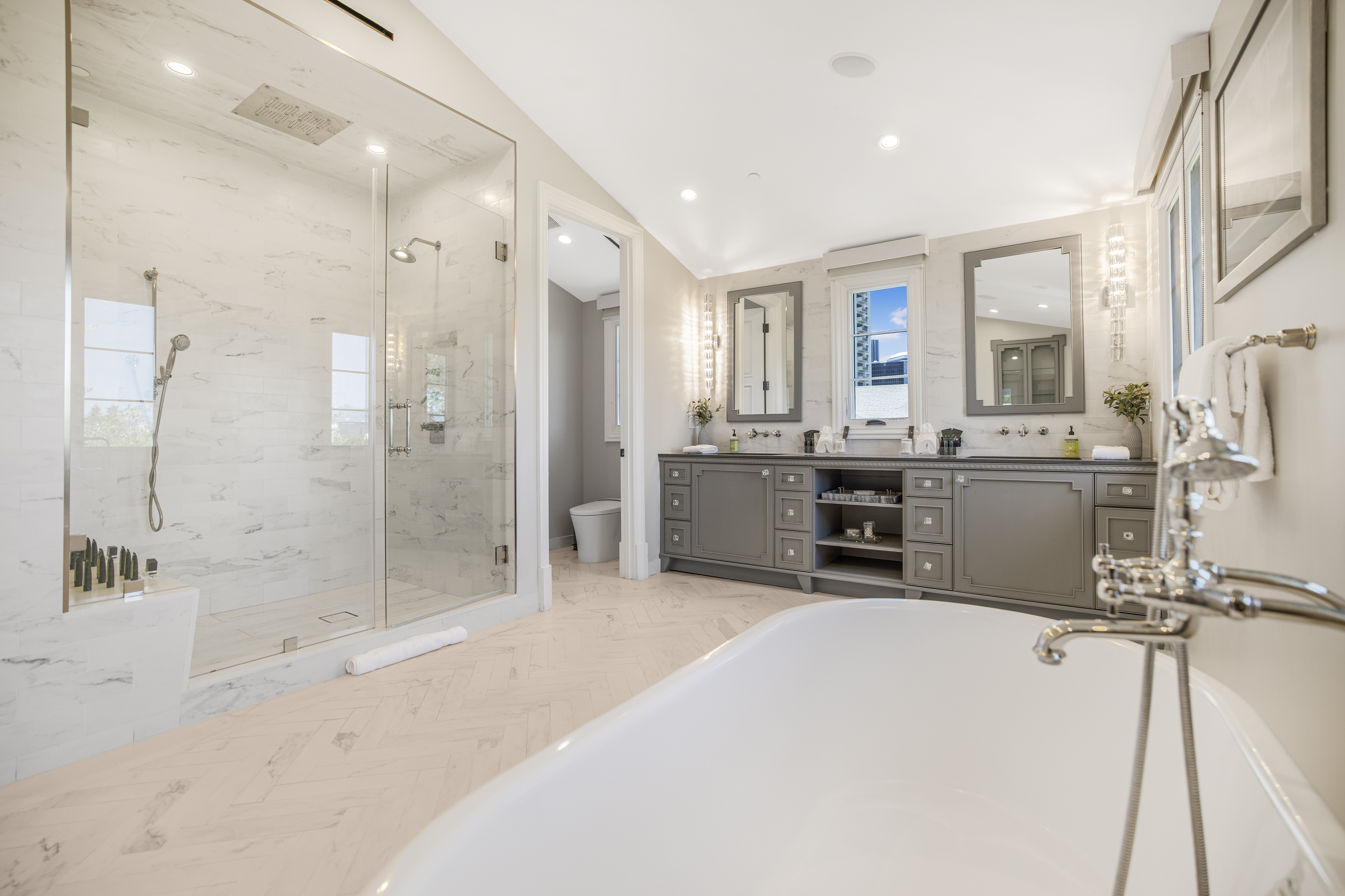 Spalding BH Mansion | Photo 35