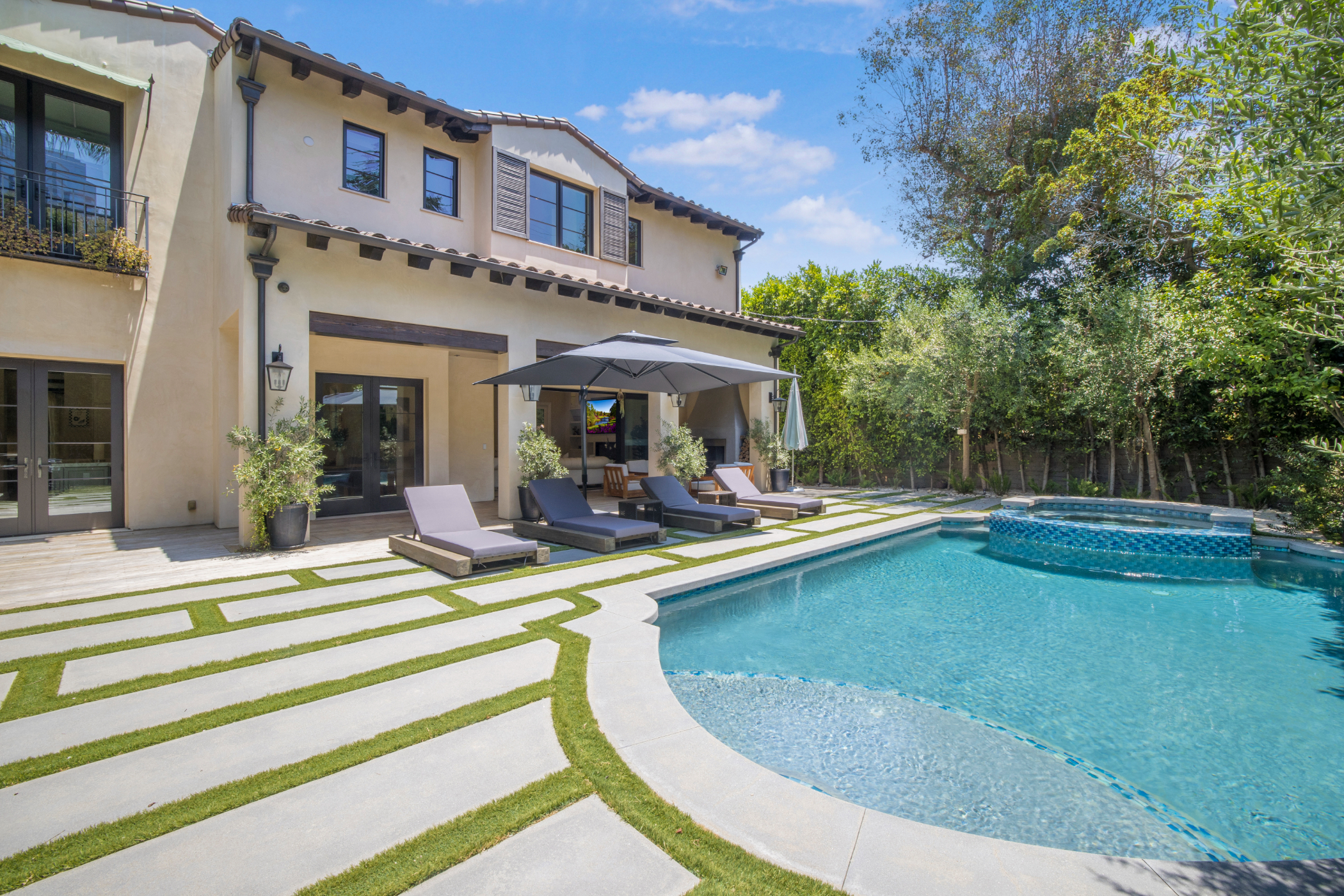 Spalding BH Mansion | Photo 6