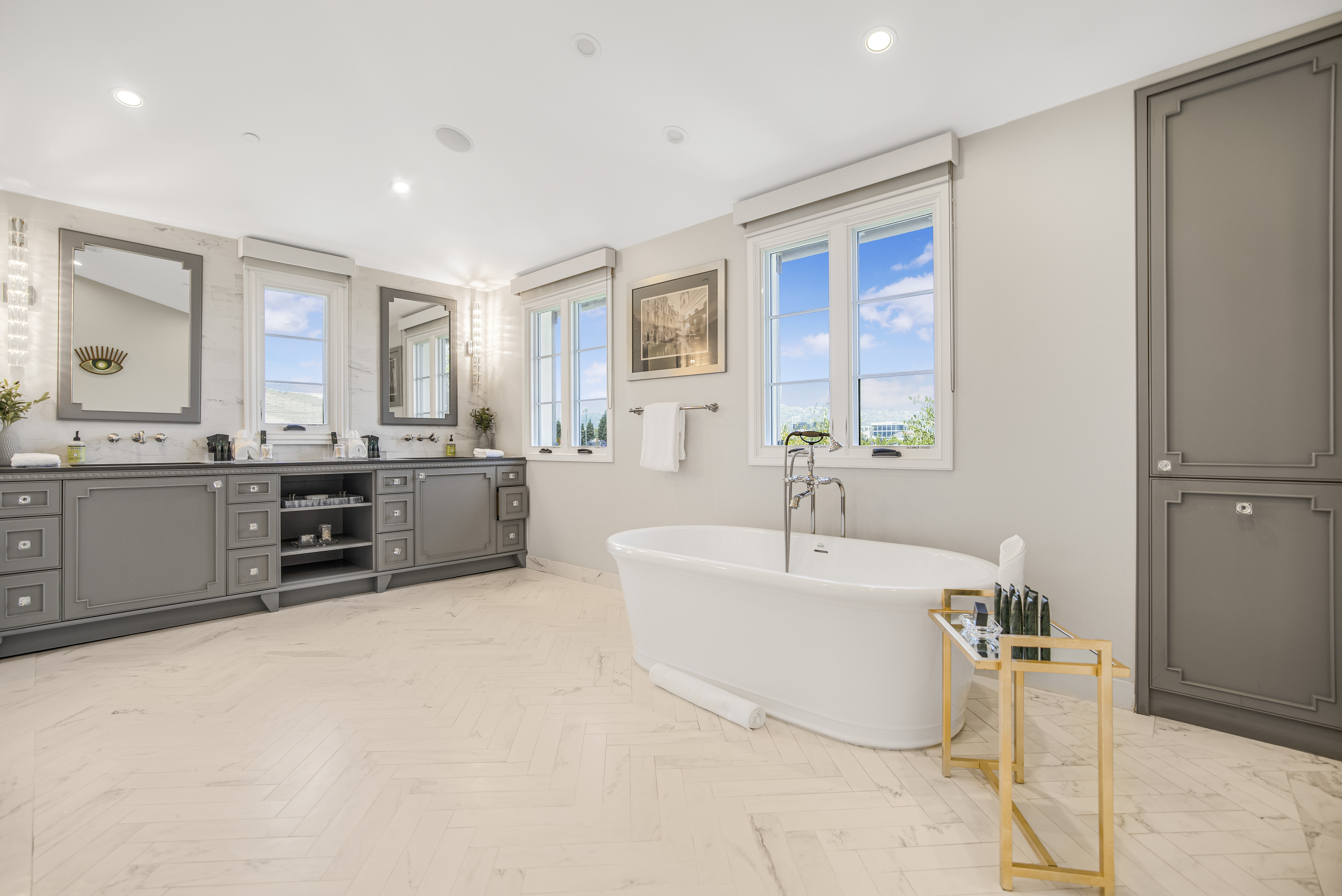 Spalding BH Mansion | Photo 37