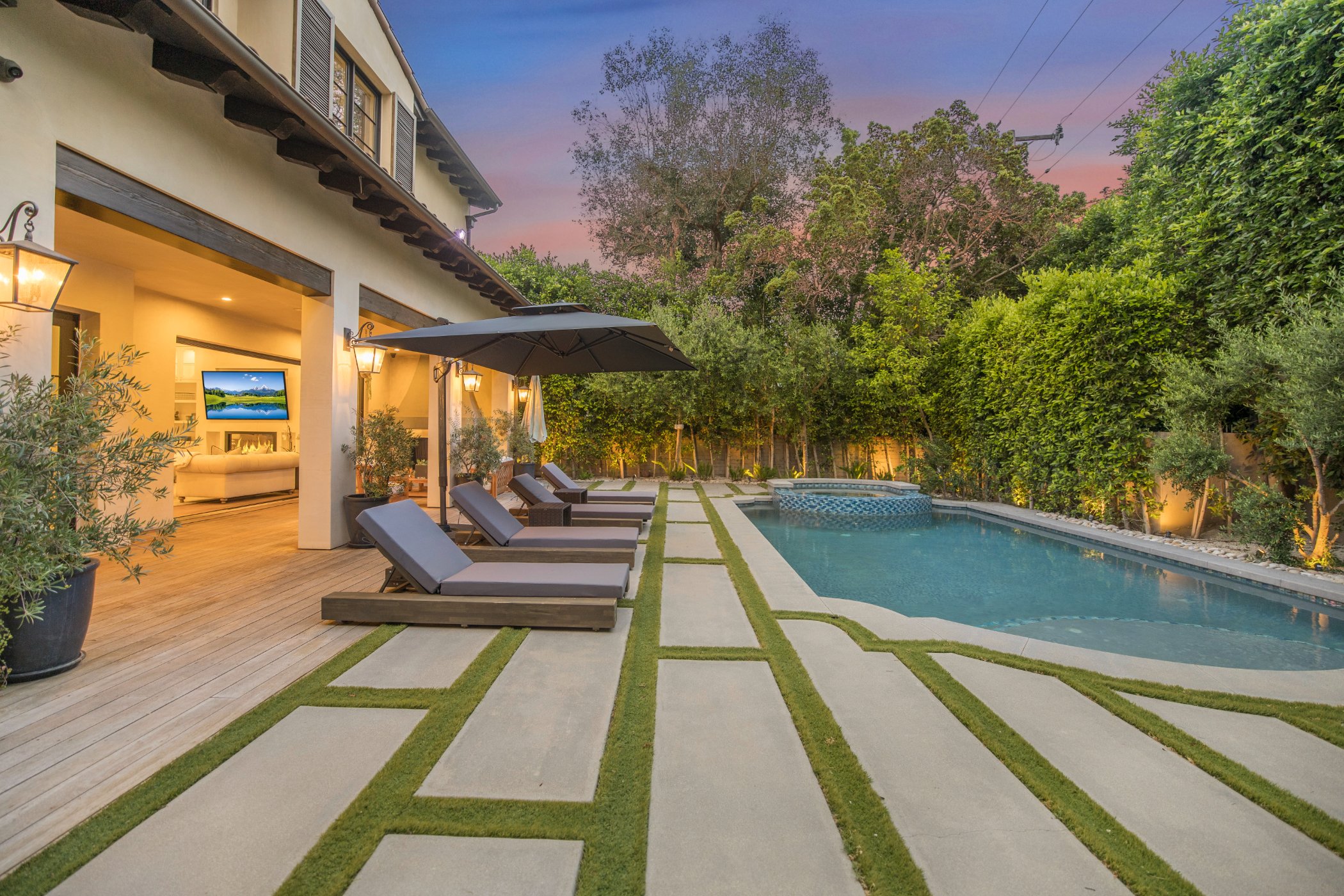 Spalding BH Mansion | Photo 2