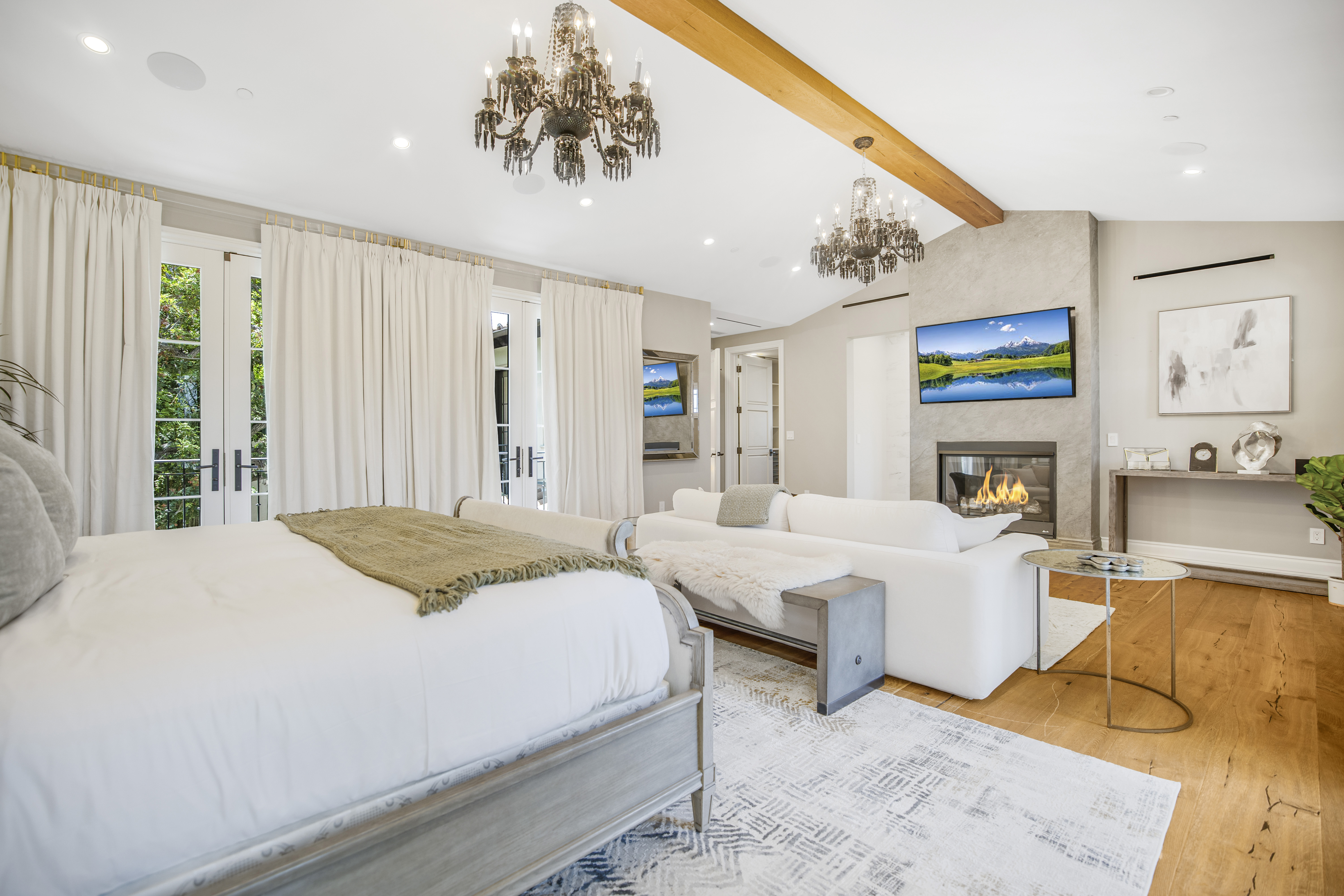 Spalding BH Mansion | Photo 34