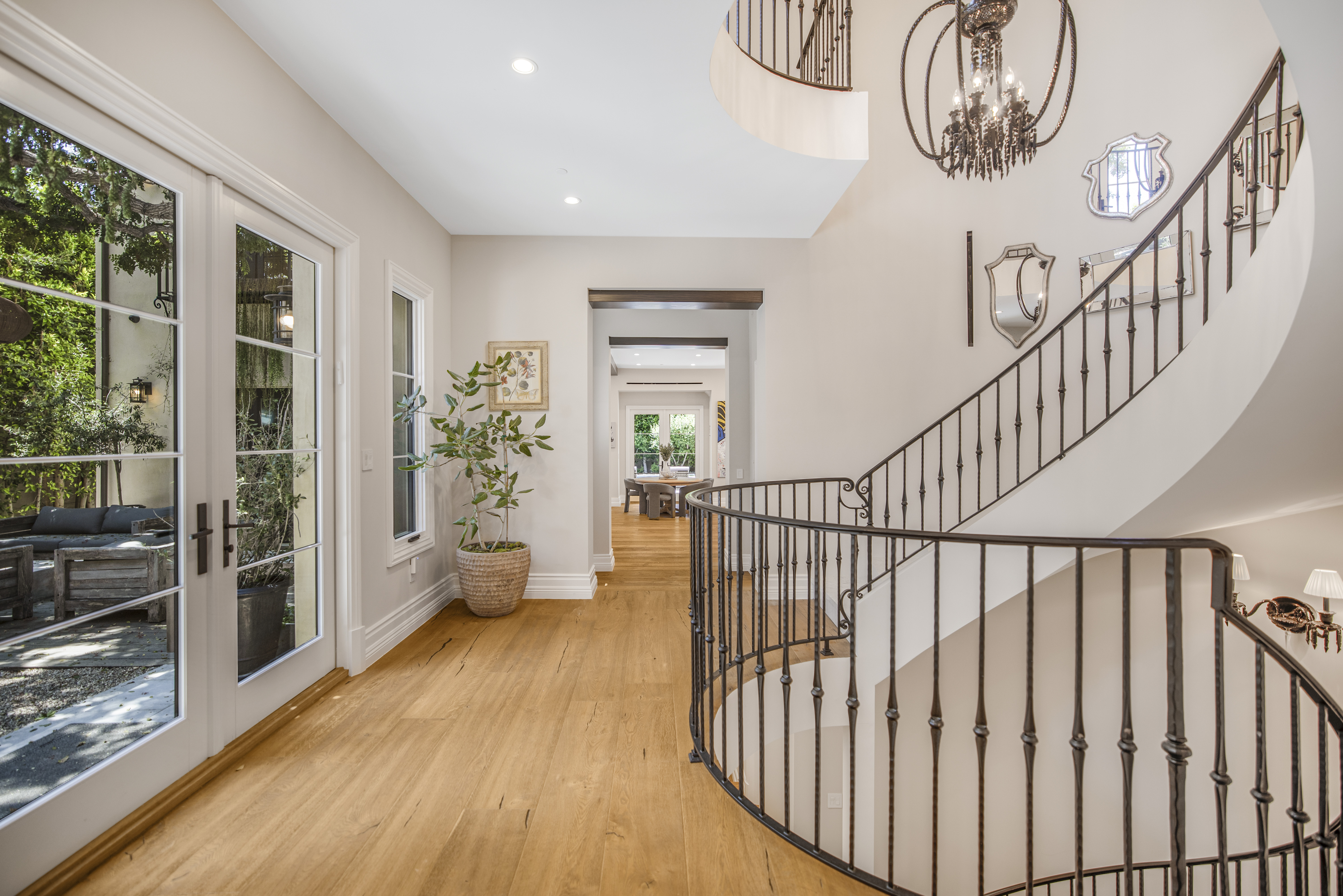 Spalding BH Mansion | Photo 30