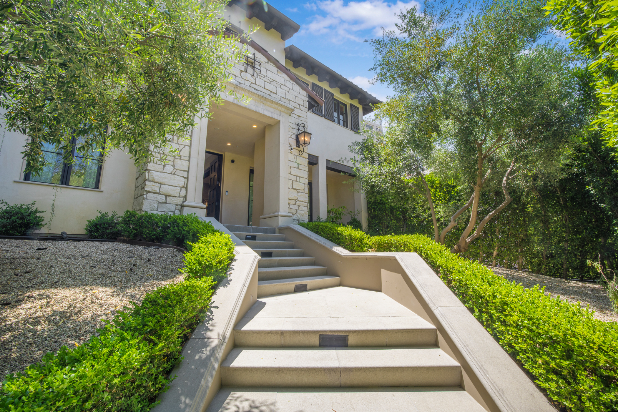 Spalding BH Mansion | Photo 8