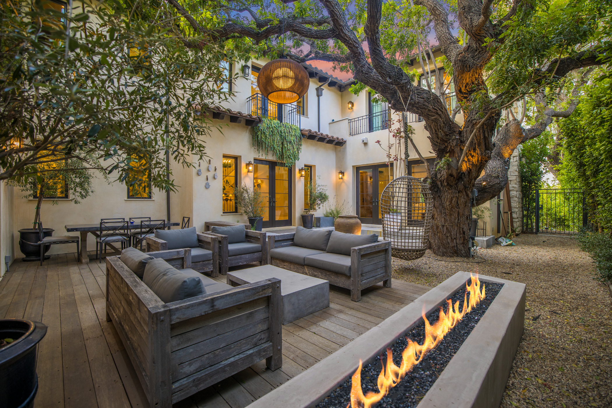 Spalding BH Mansion | Photo 3