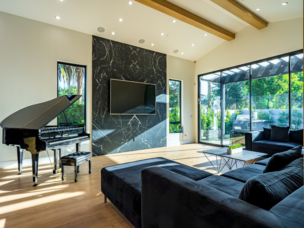 Lemona Ave | Photo 8