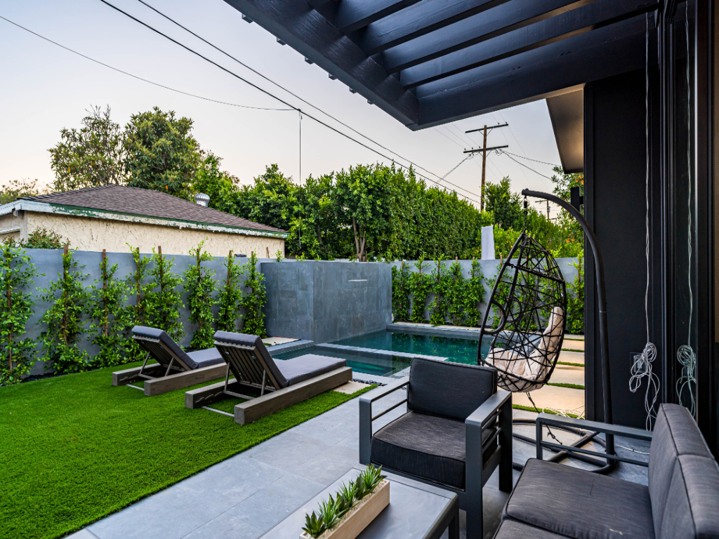 Lemona Ave | Photo 60