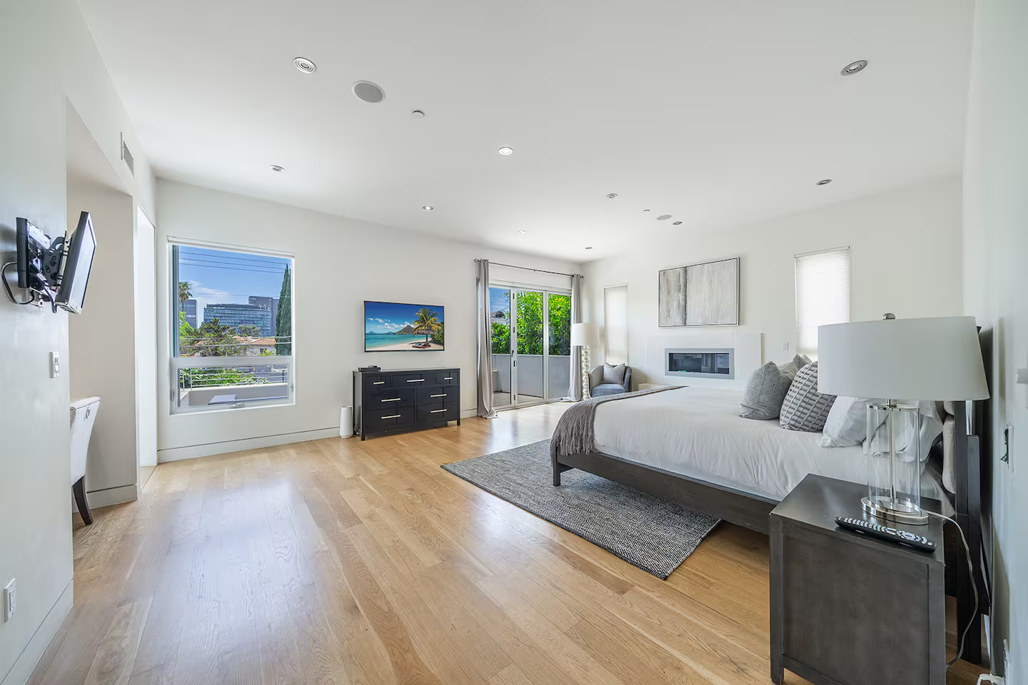 Drexel Modern | Photo 22