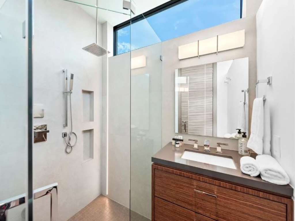 Bayview Drive | Photo 35