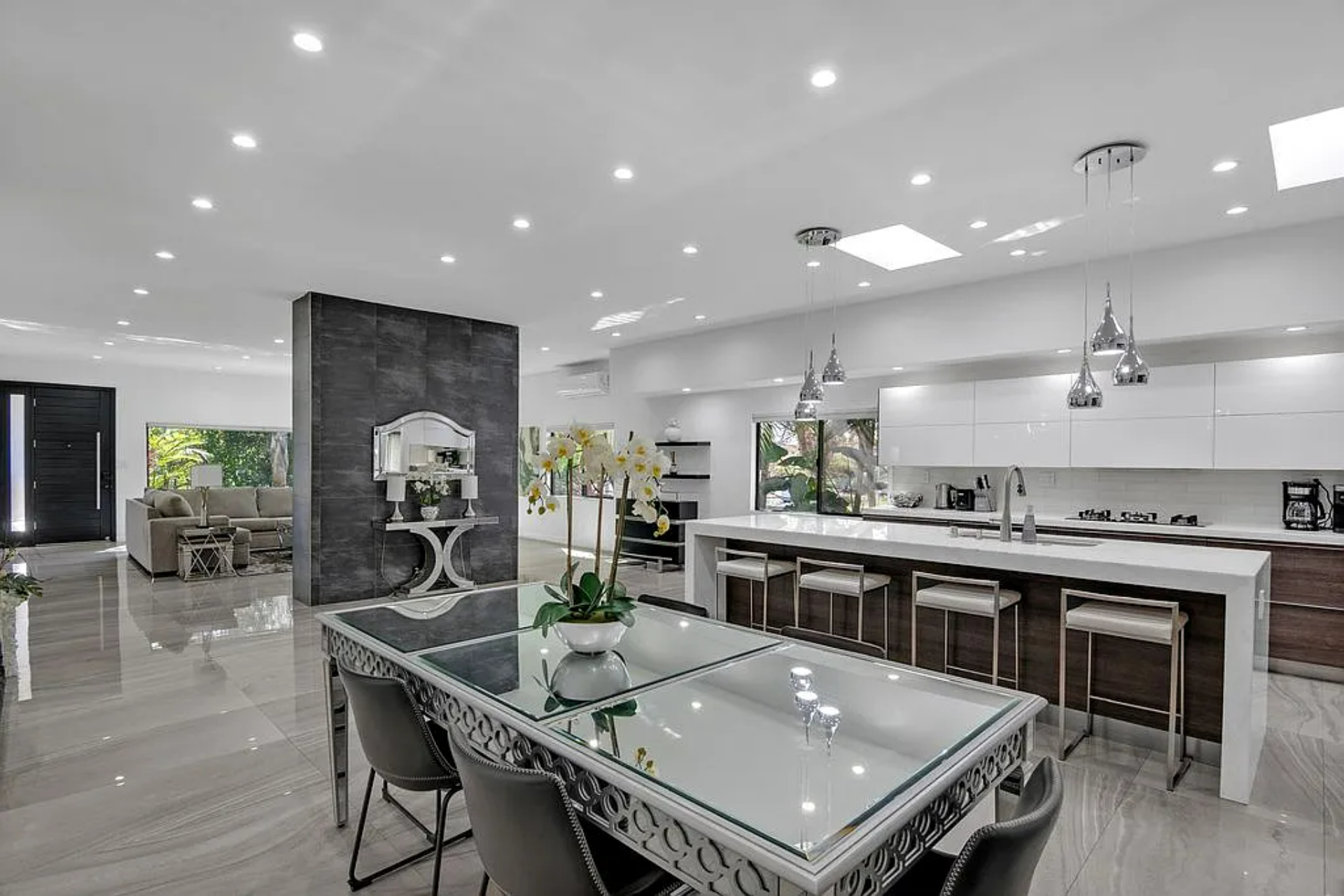 Mansfield Modern | Photo 9