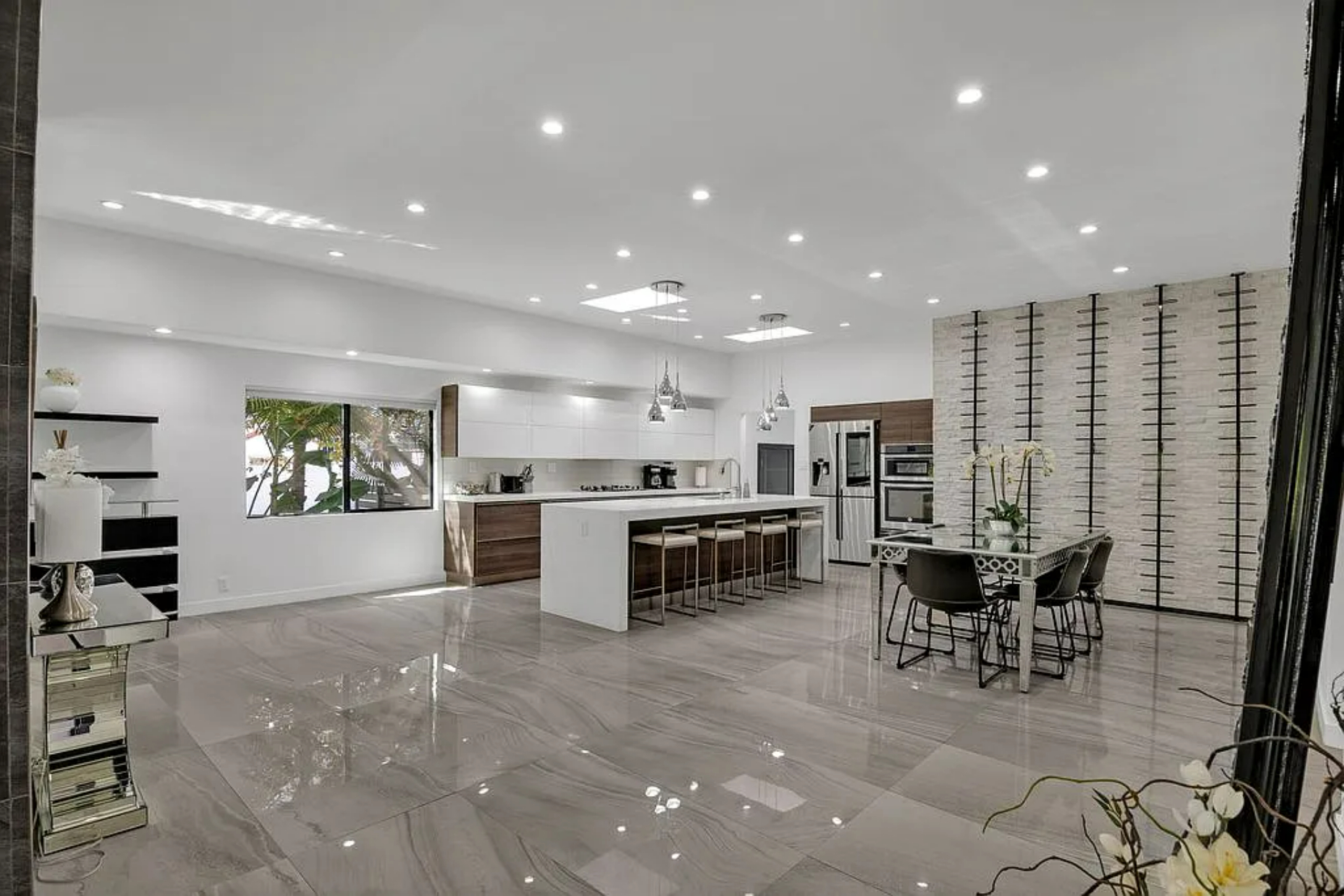 Mansfield Modern | Photo 13