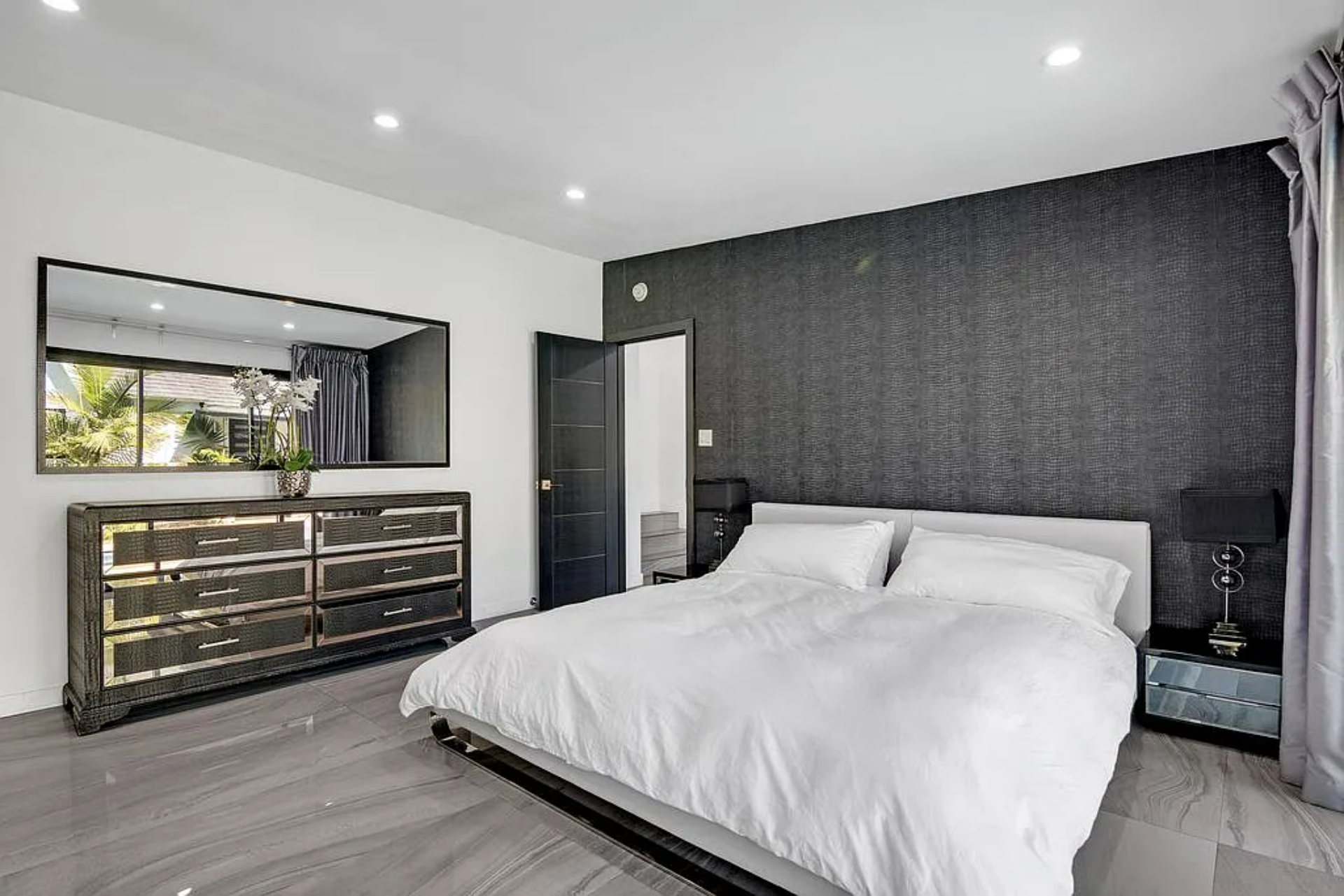 Mansfield Modern | Photo 24