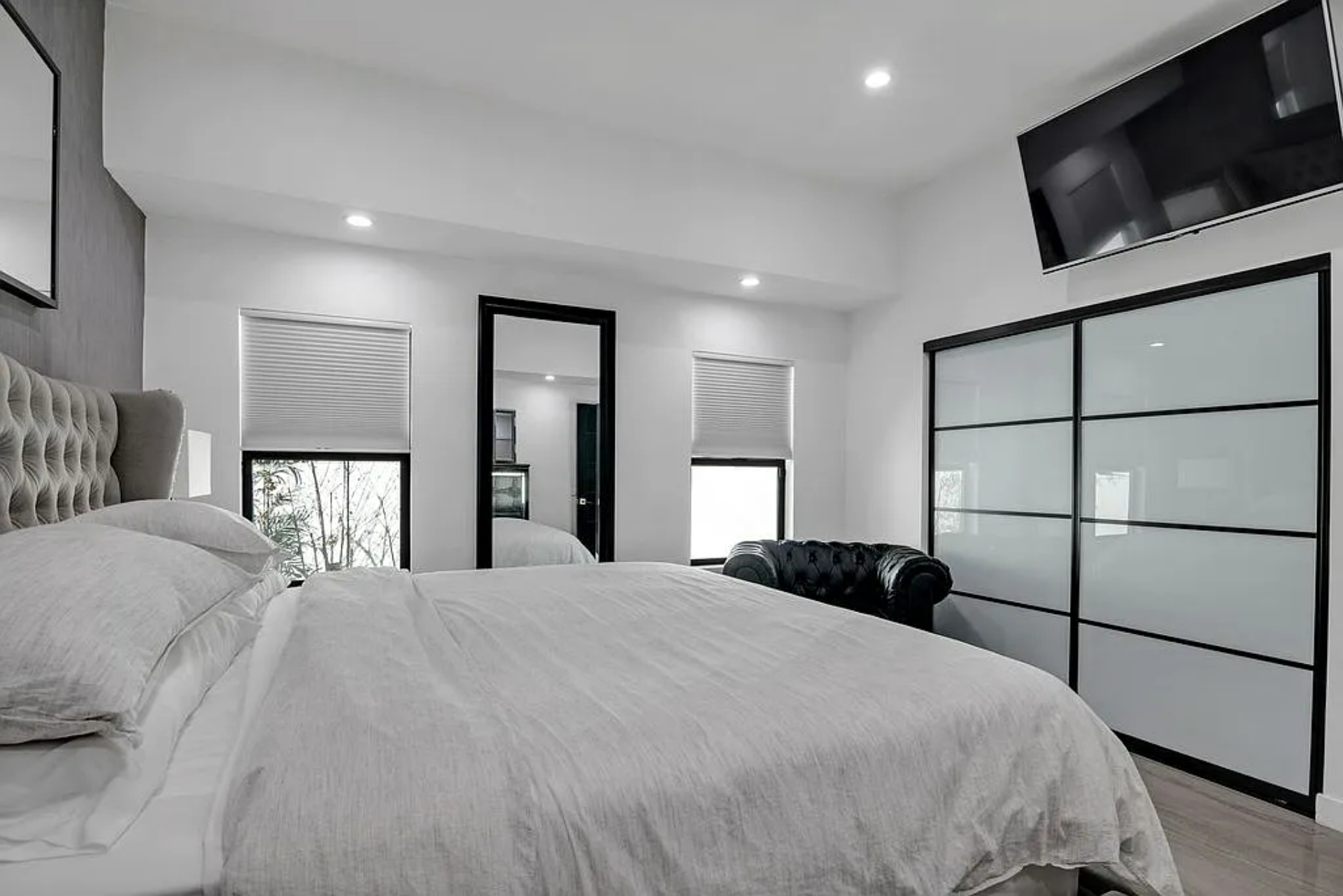 Mansfield Modern | Photo 29