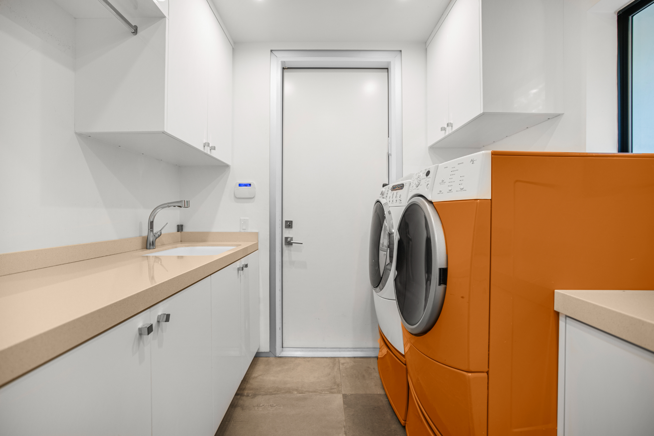 Louise Modern | Photo 49