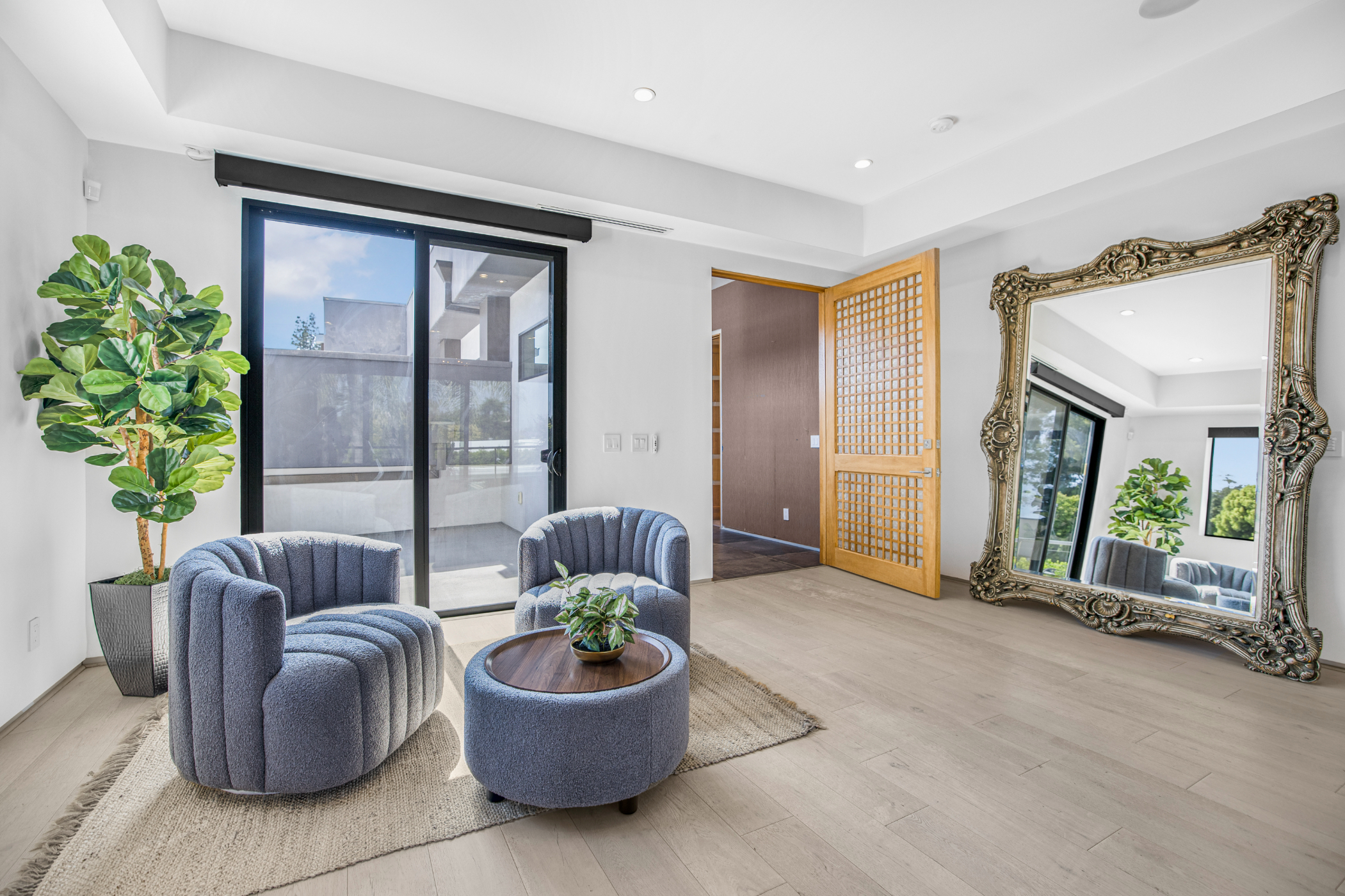 Louise Modern | Photo 28