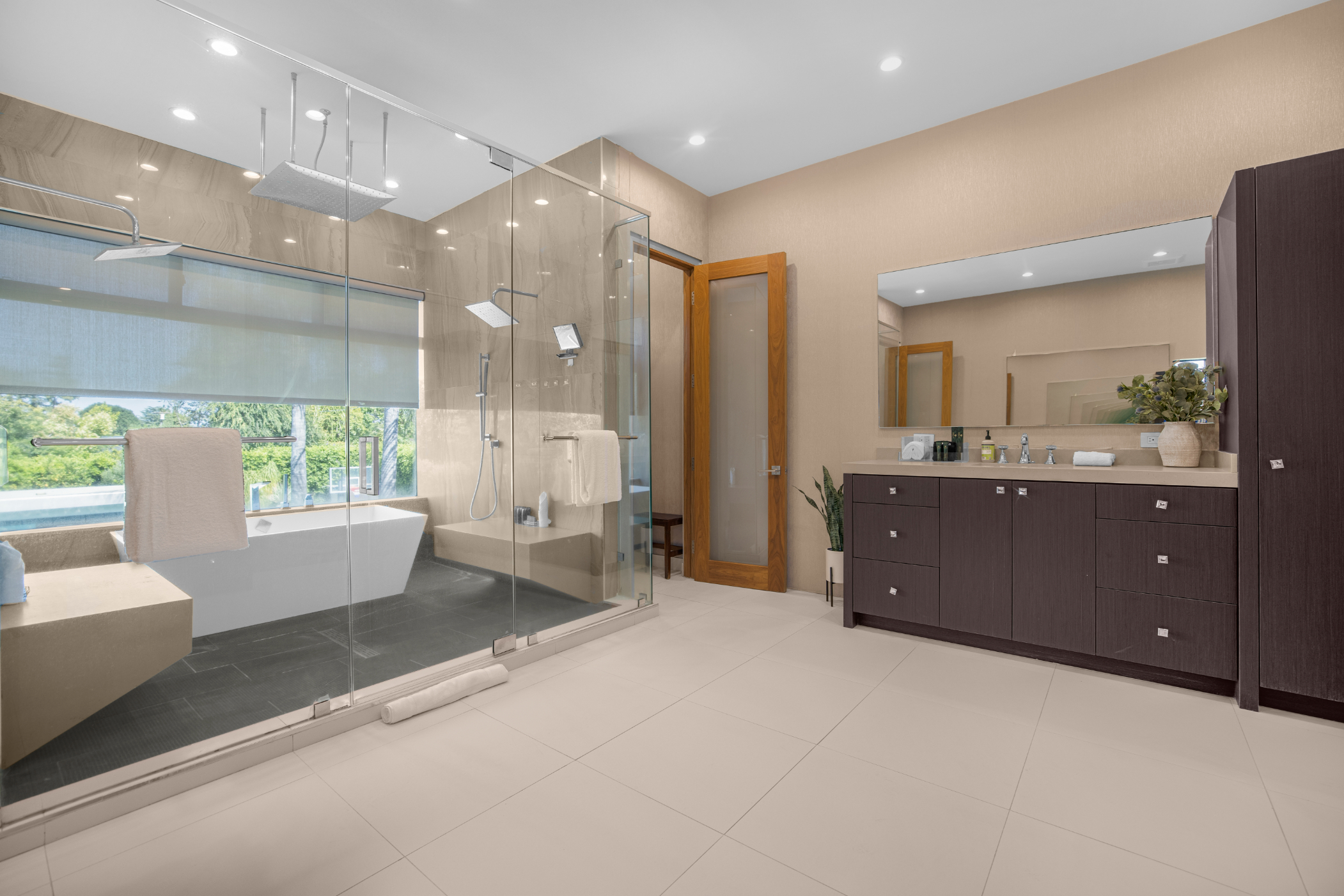 Louise Modern | Photo 29