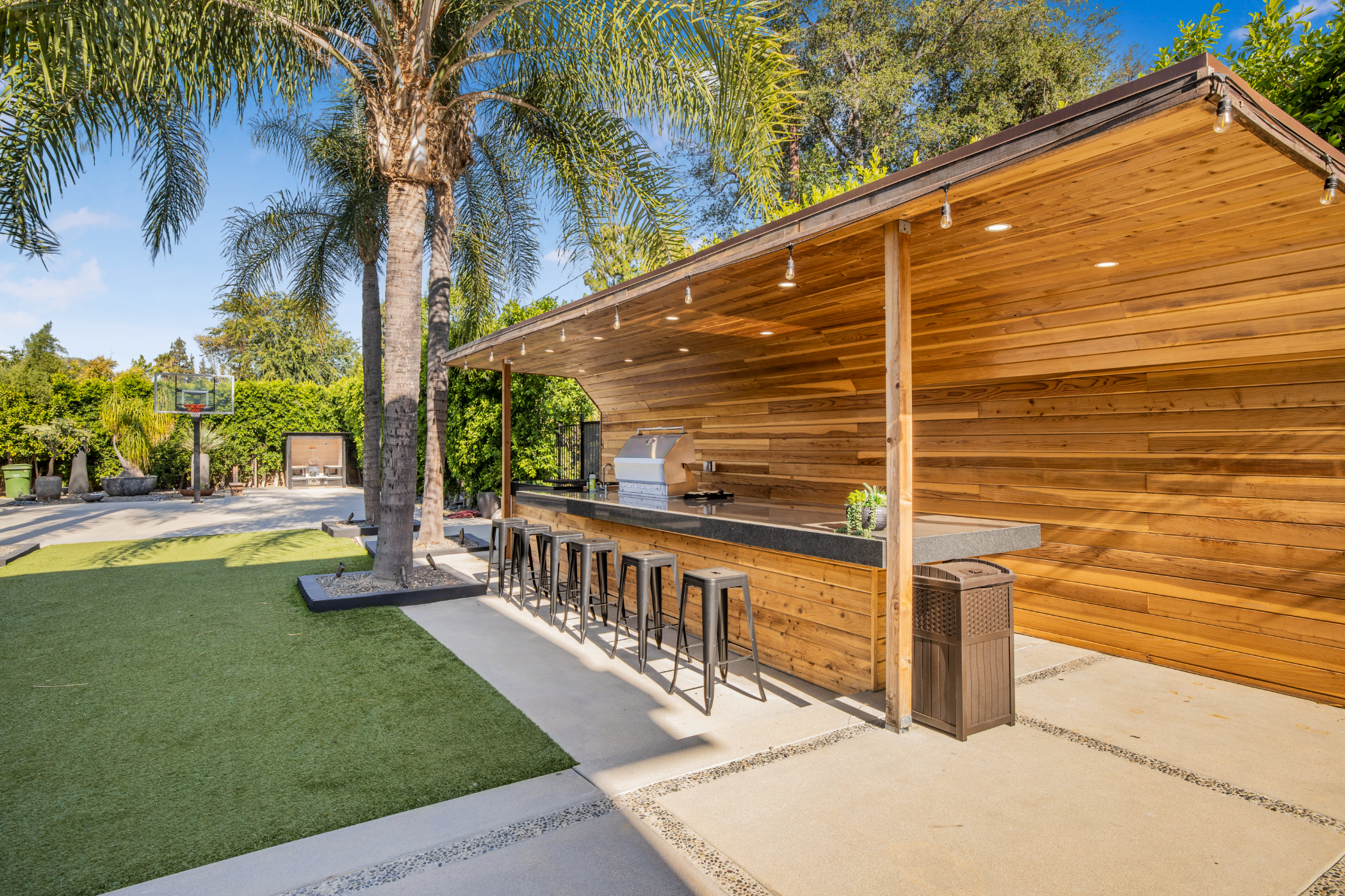 Louise Modern | Photo 56