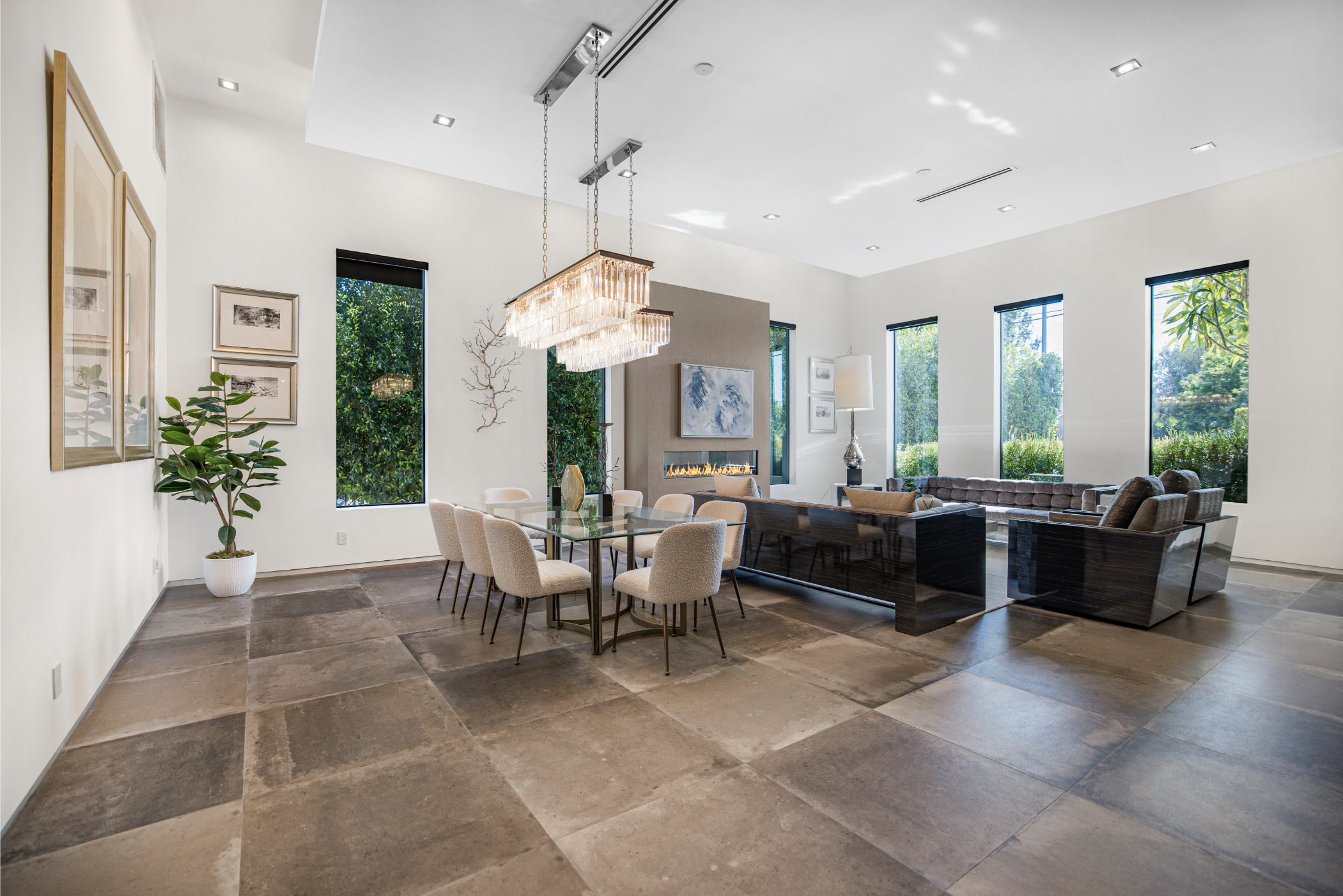 Louise Modern | Photo 12