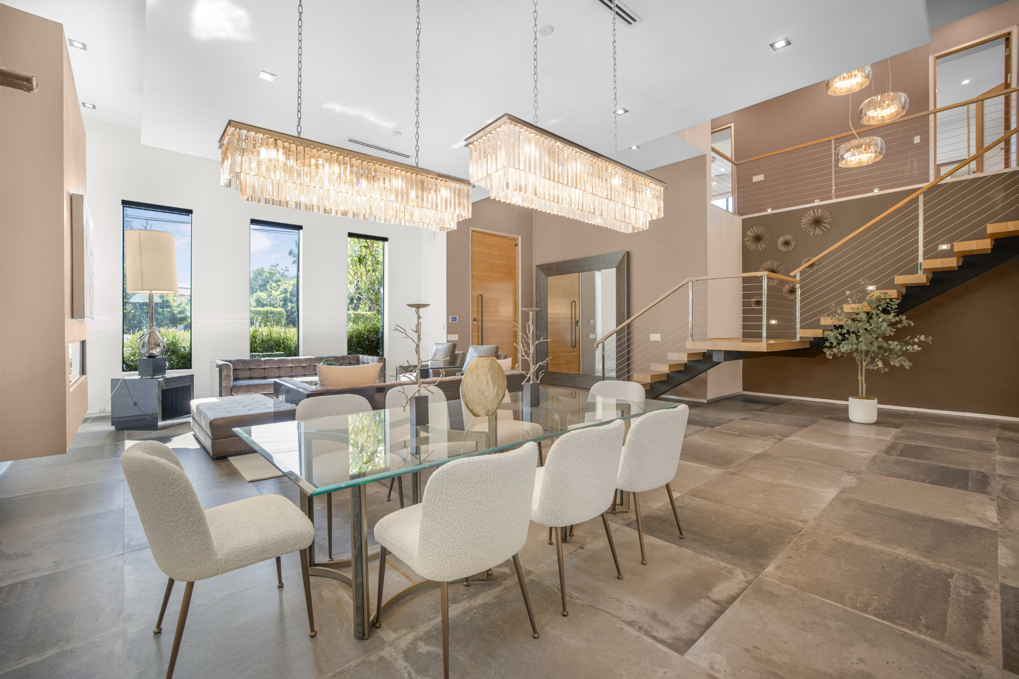 Louise Modern | Photo 11