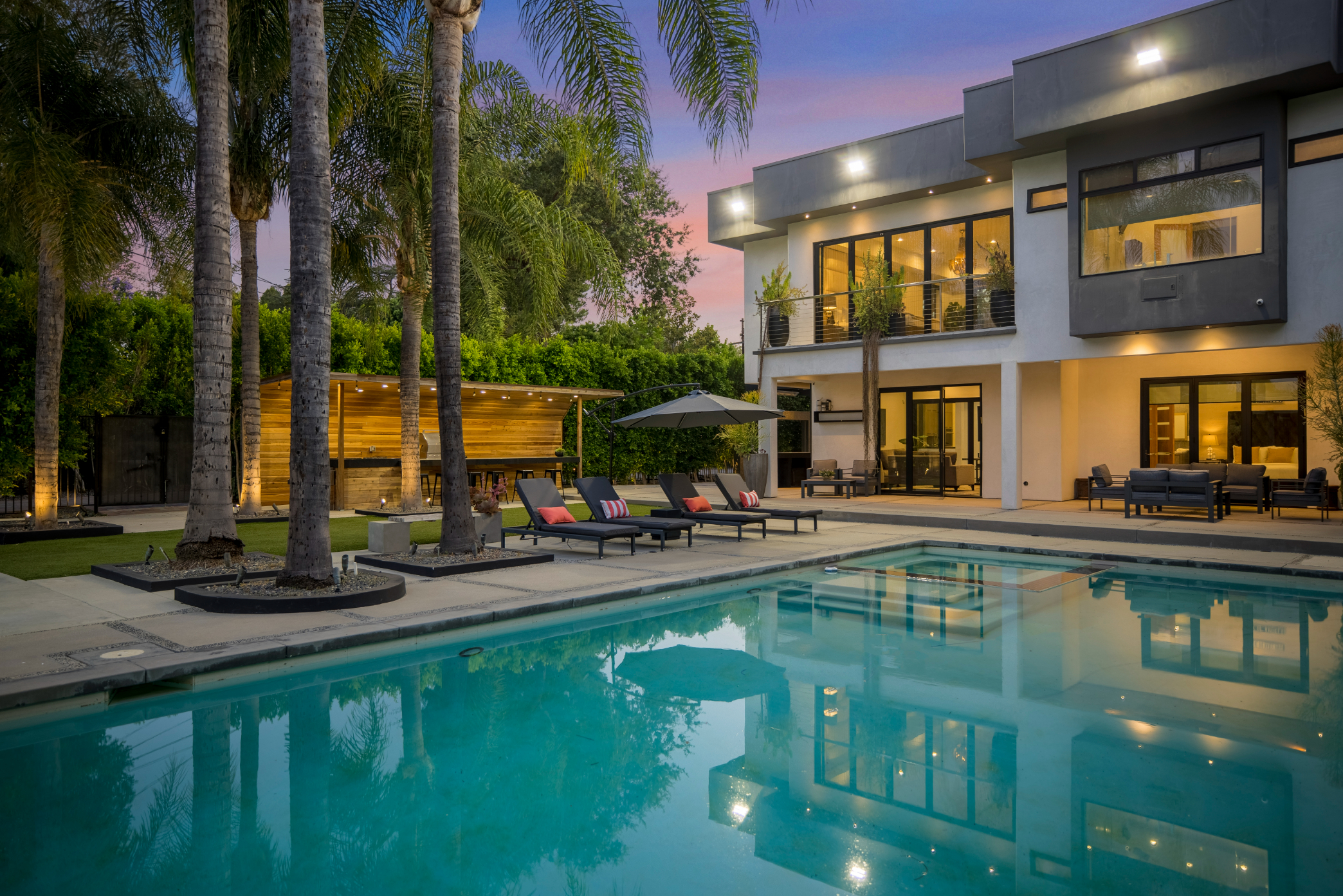 Louise Modern | Photo 69