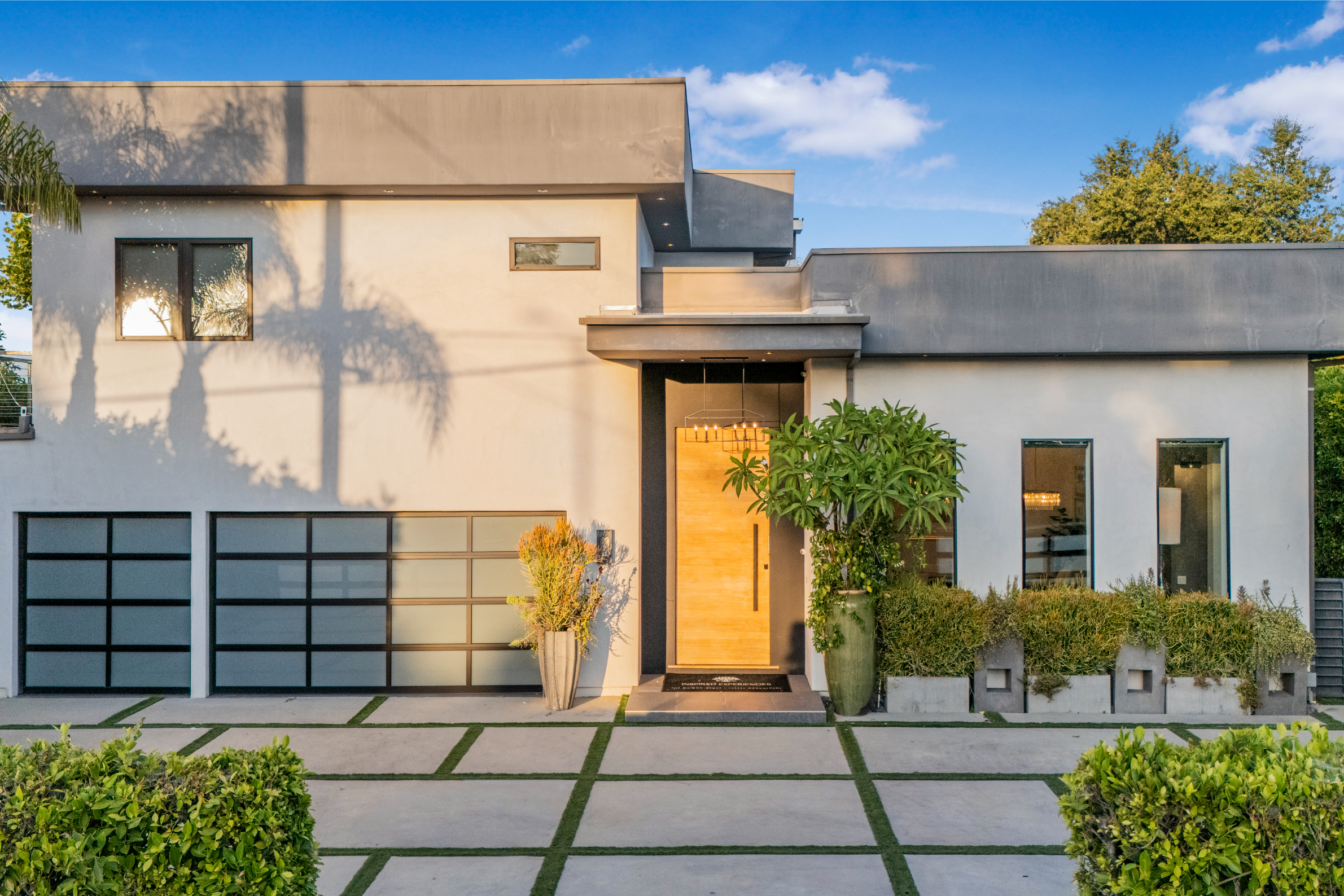 Louise Modern | Photo 6