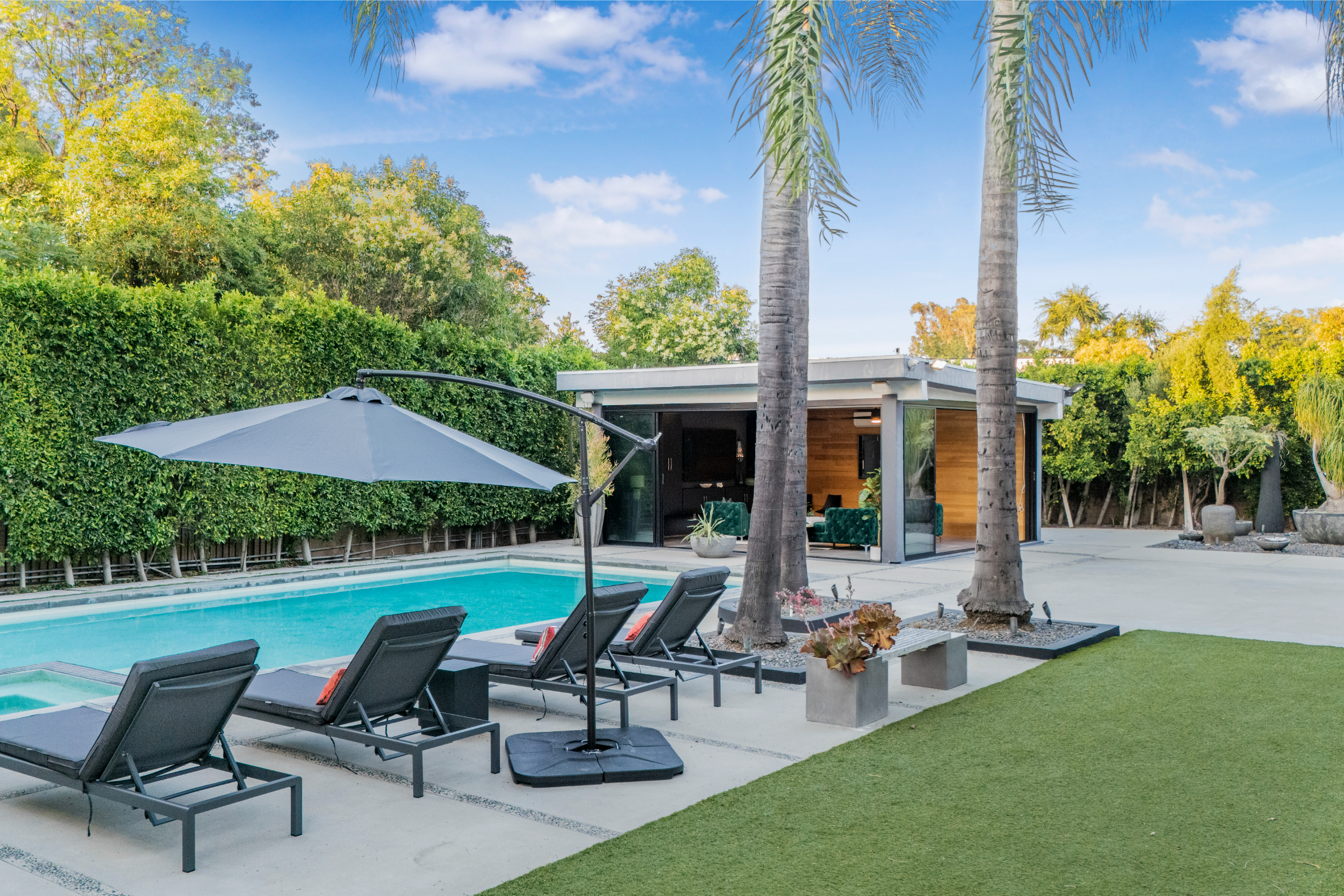 Louise Modern | Photo 63