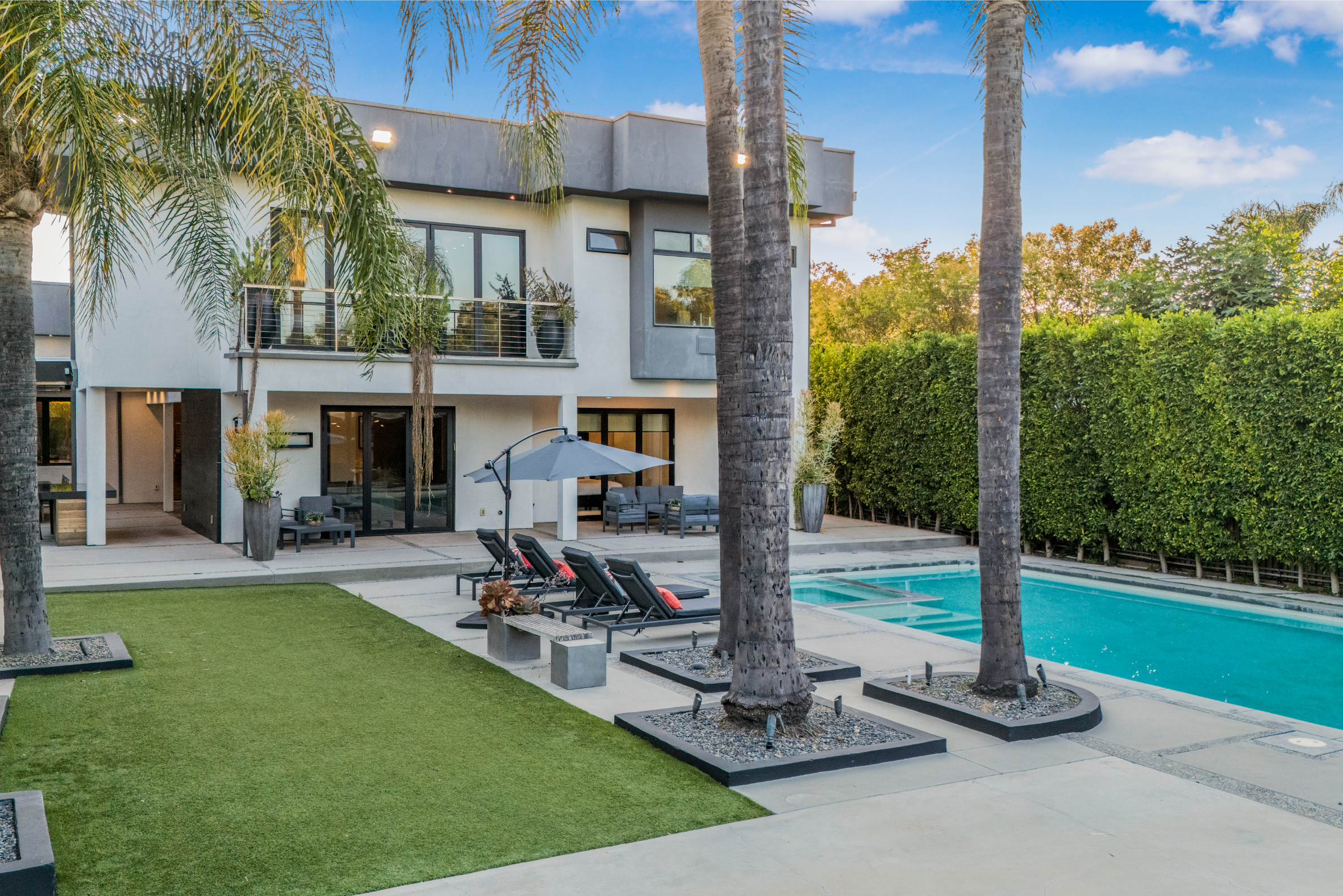 Louise Modern | Photo 65