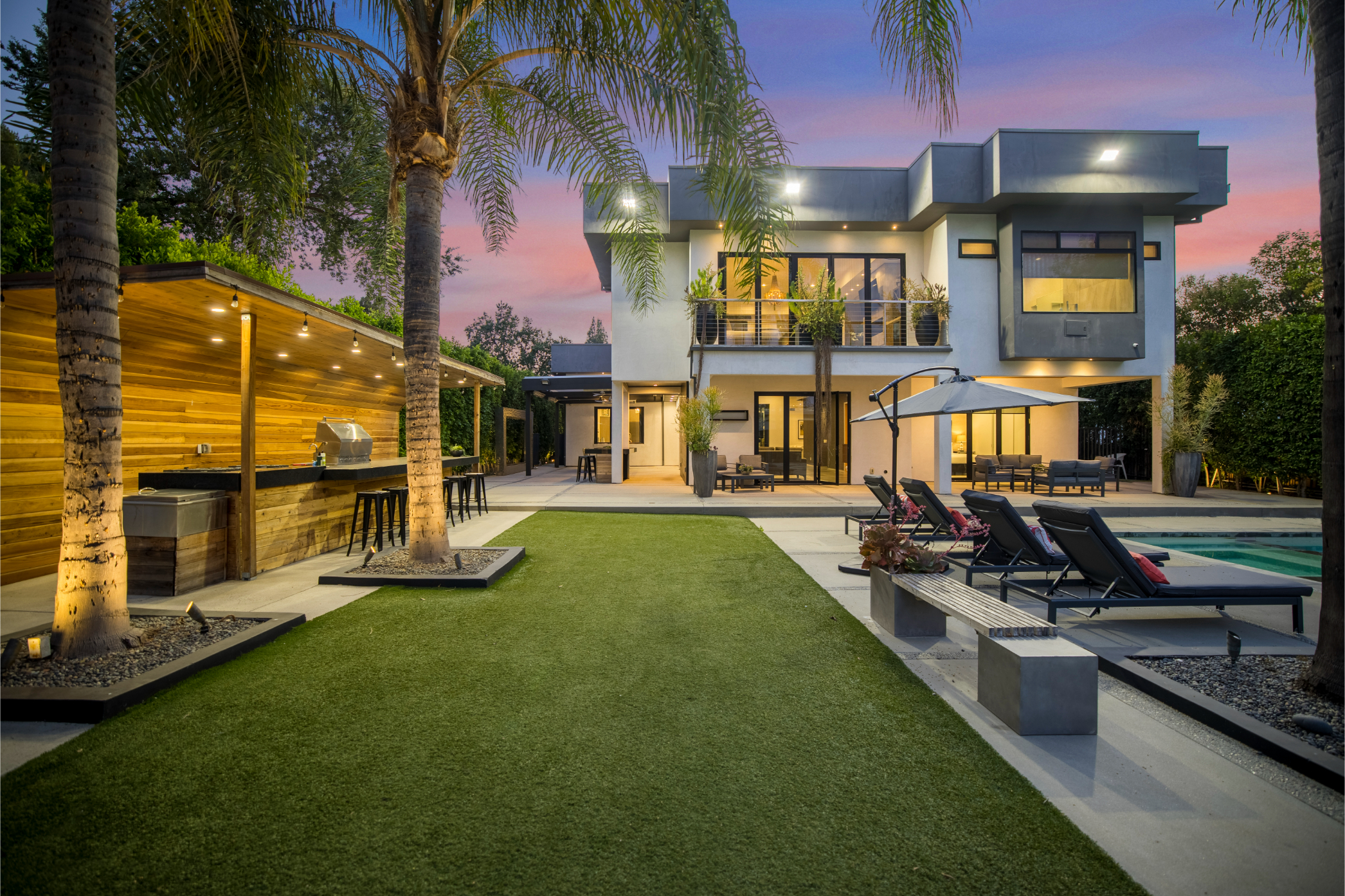 Louise Modern | Photo 68