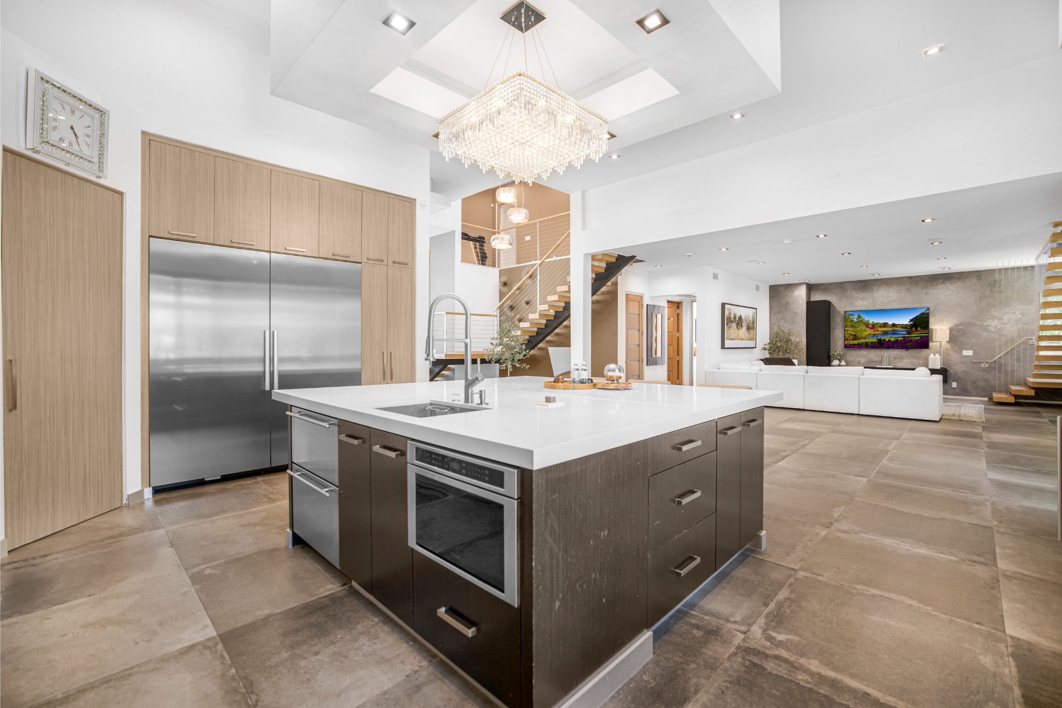 Louise Modern | Photo 17