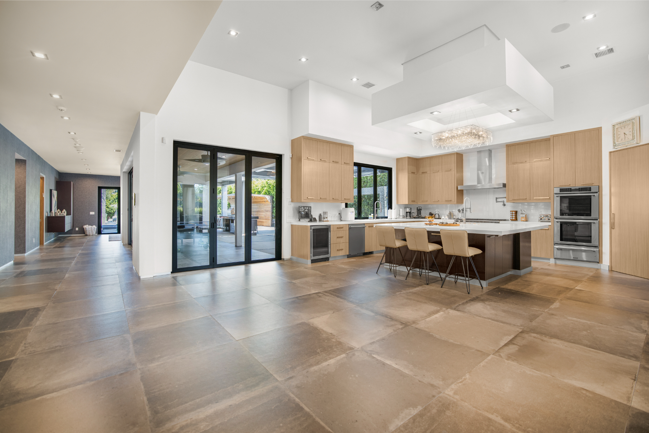 Louise Modern | Photo 22