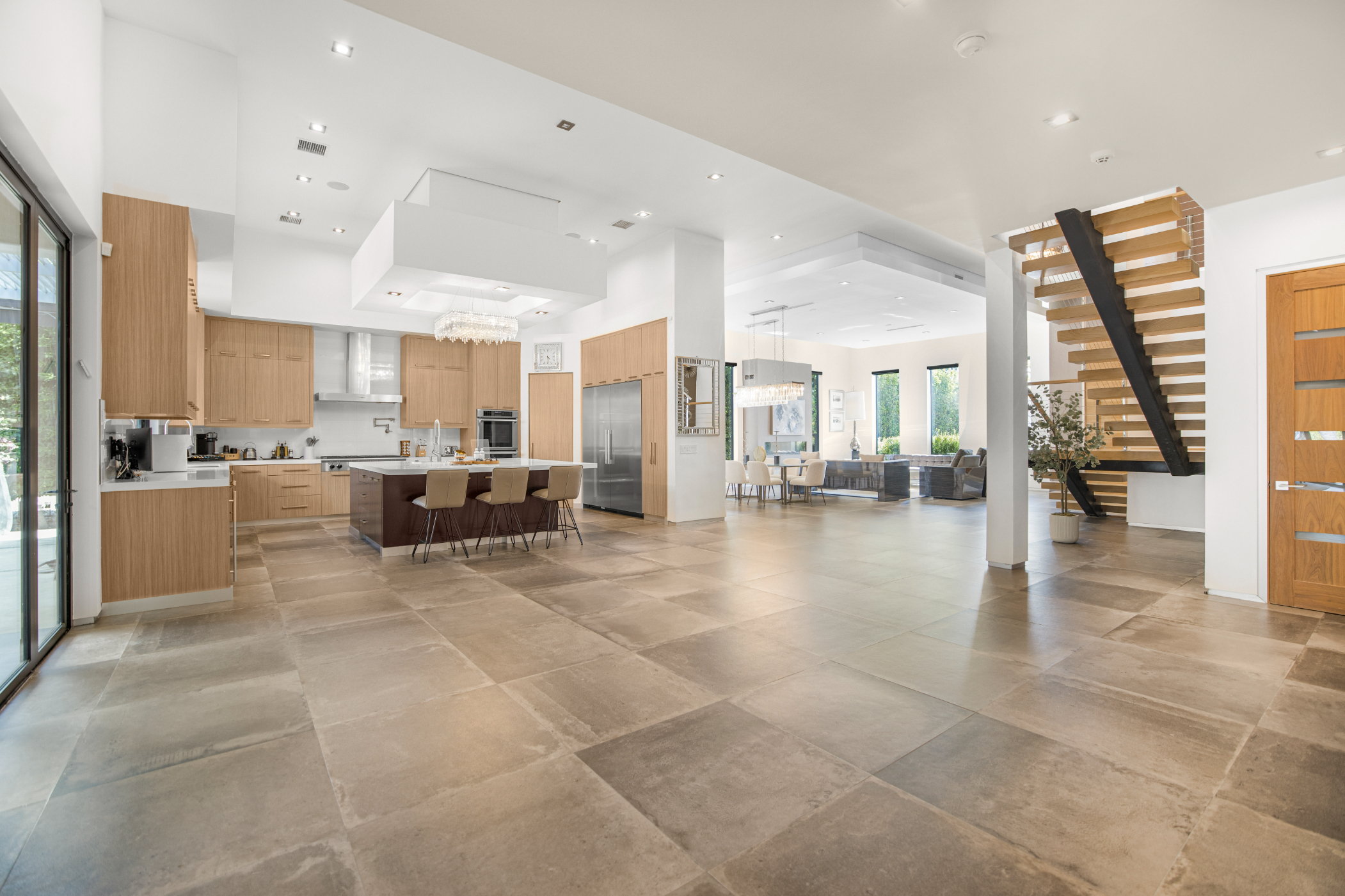 Louise Modern | Photo 21